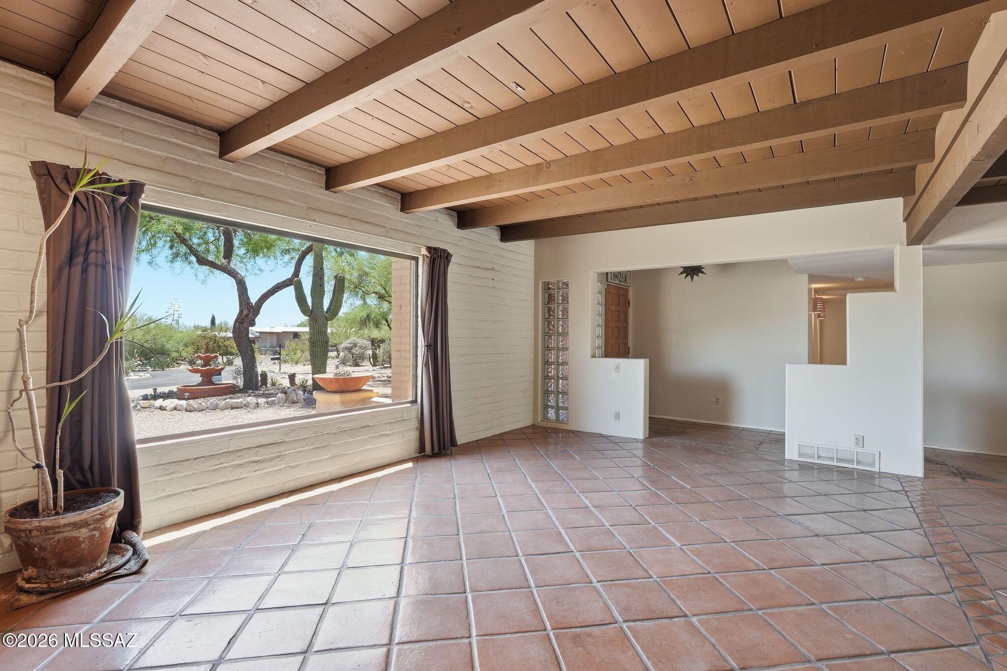 4390 N Camino Vinorama