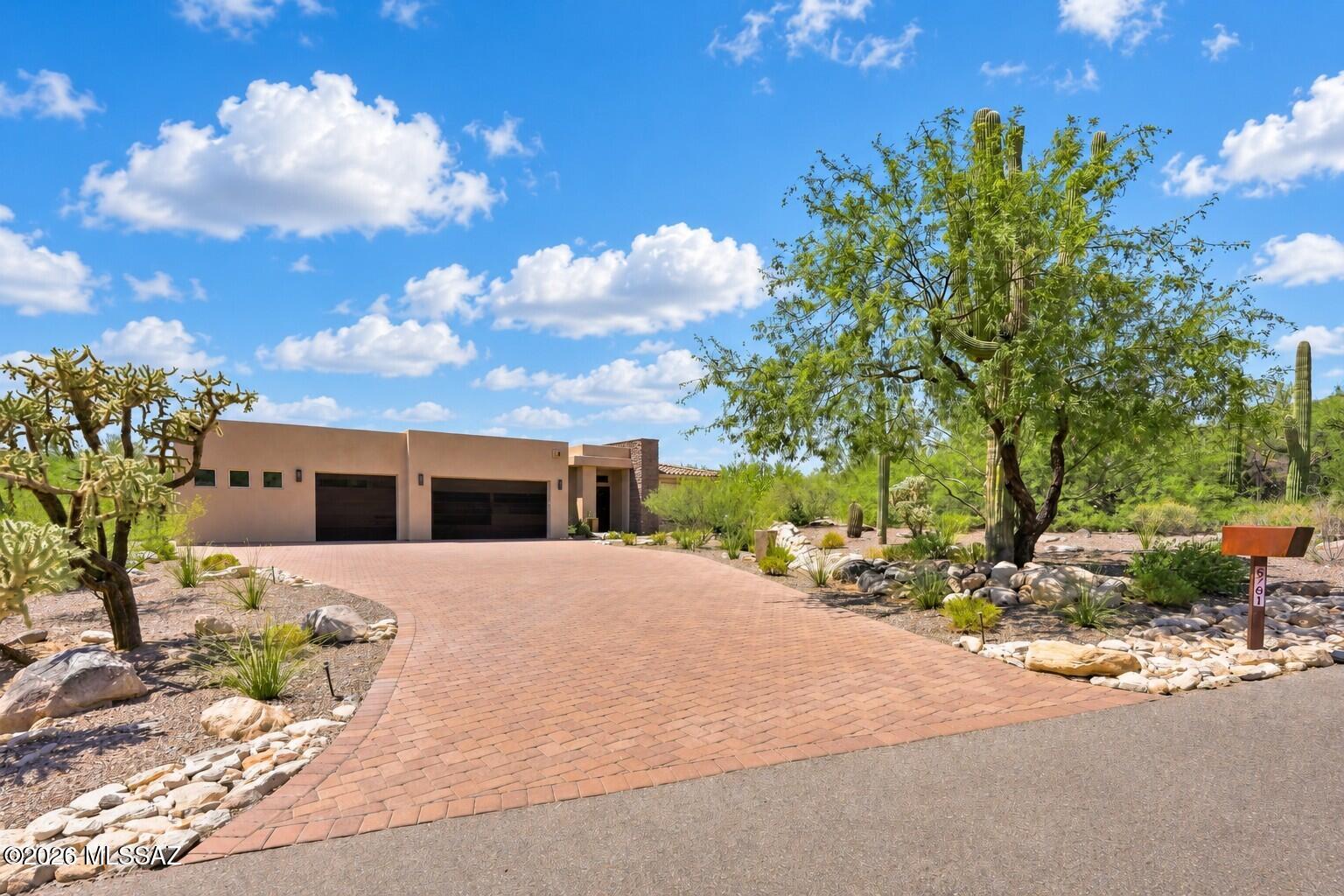 6701 N Montezuma Drive
