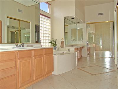 9281 E Northview Court