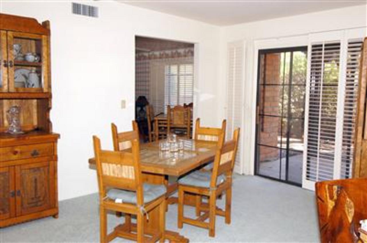 4587 N Avenida Ronca