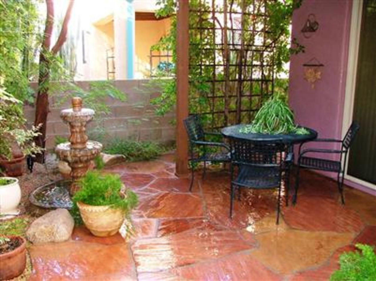 5214 E Timrod Street