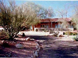 4015 E Camino Llanoso