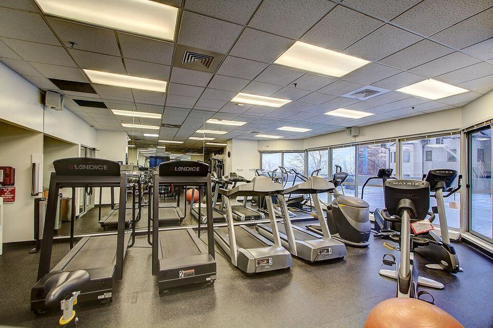 1660 N Prospect Ave Unit: 809