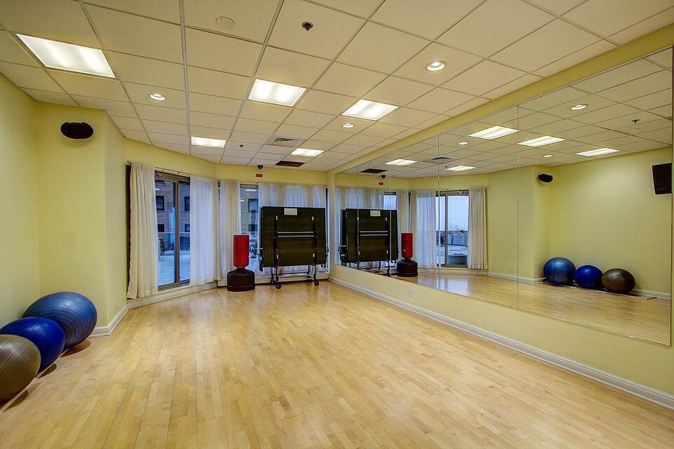 1660 N Prospect Ave Unit: 809