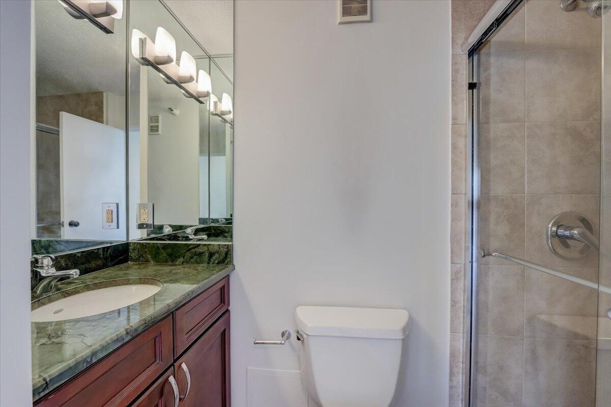 1660 N Prospect Ave Unit: 809