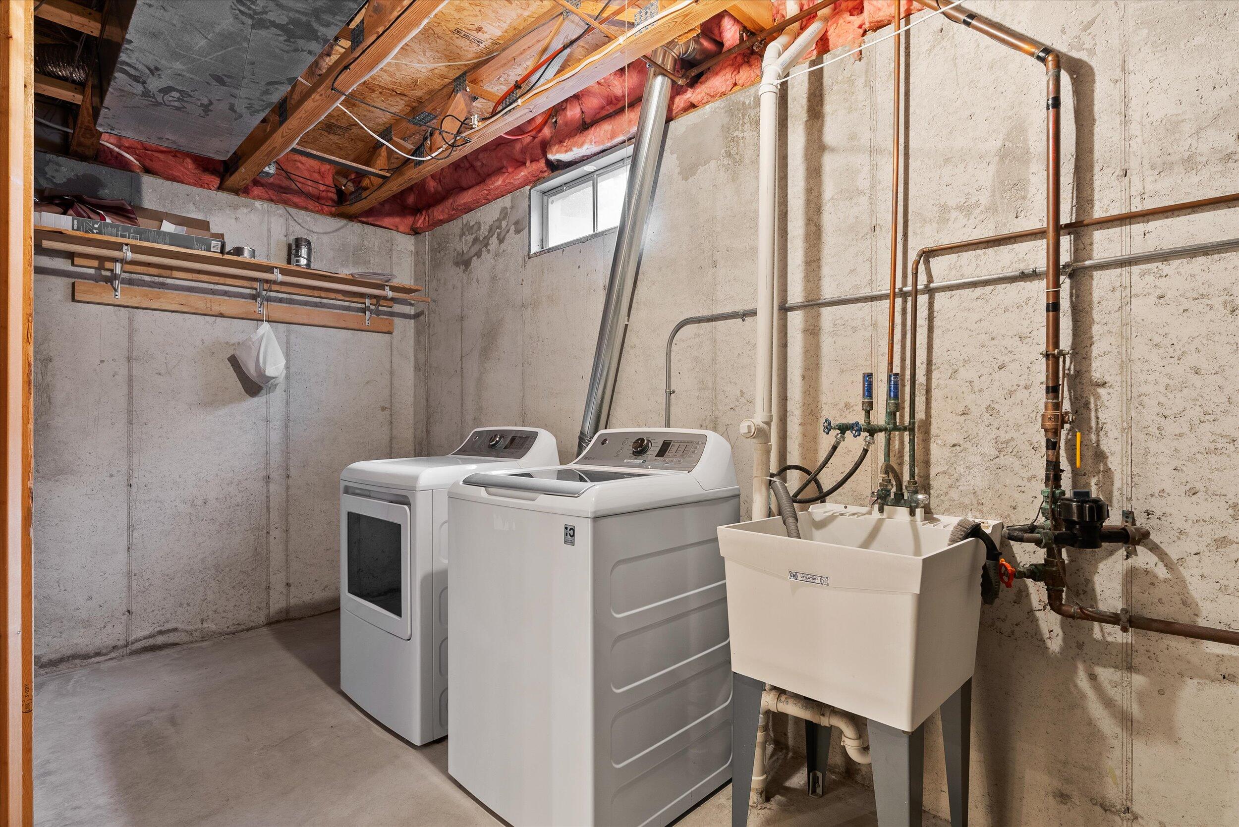 W163N11518 Windsor Ct Unit: C