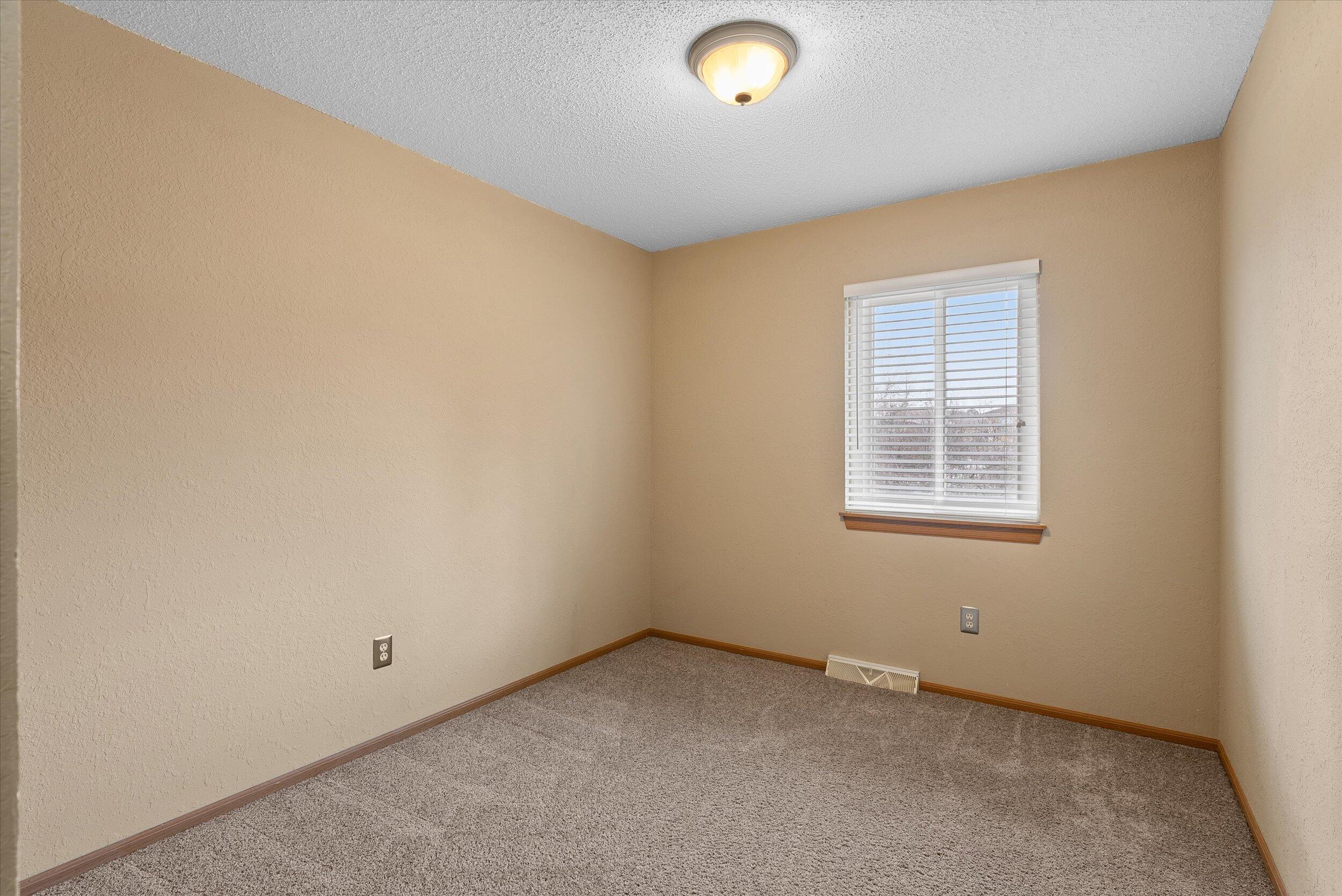 W163N11518 Windsor Ct Unit: C