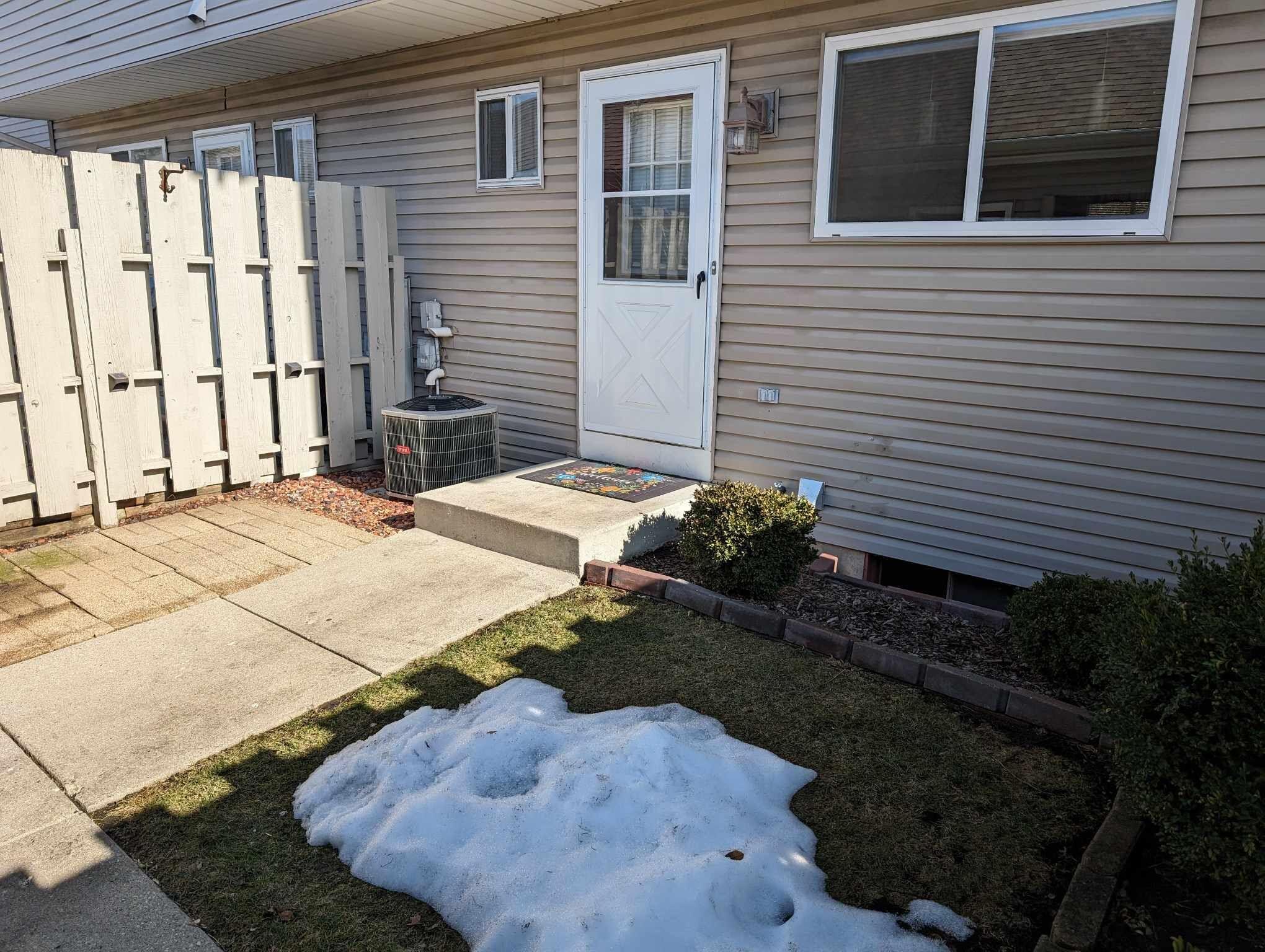 W163N11518 Windsor Ct Unit: C