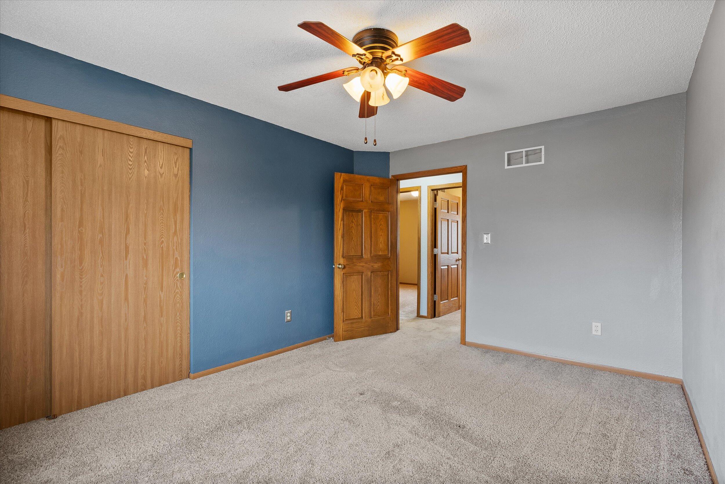 W163N11518 Windsor Ct Unit: C