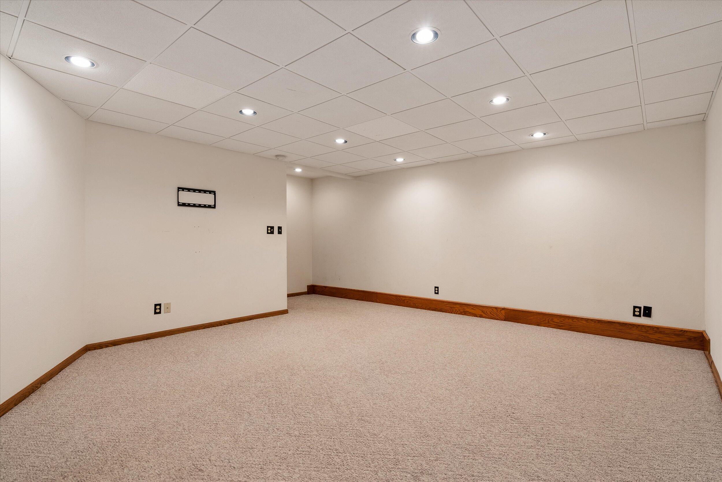 W163N11518 Windsor Ct Unit: C