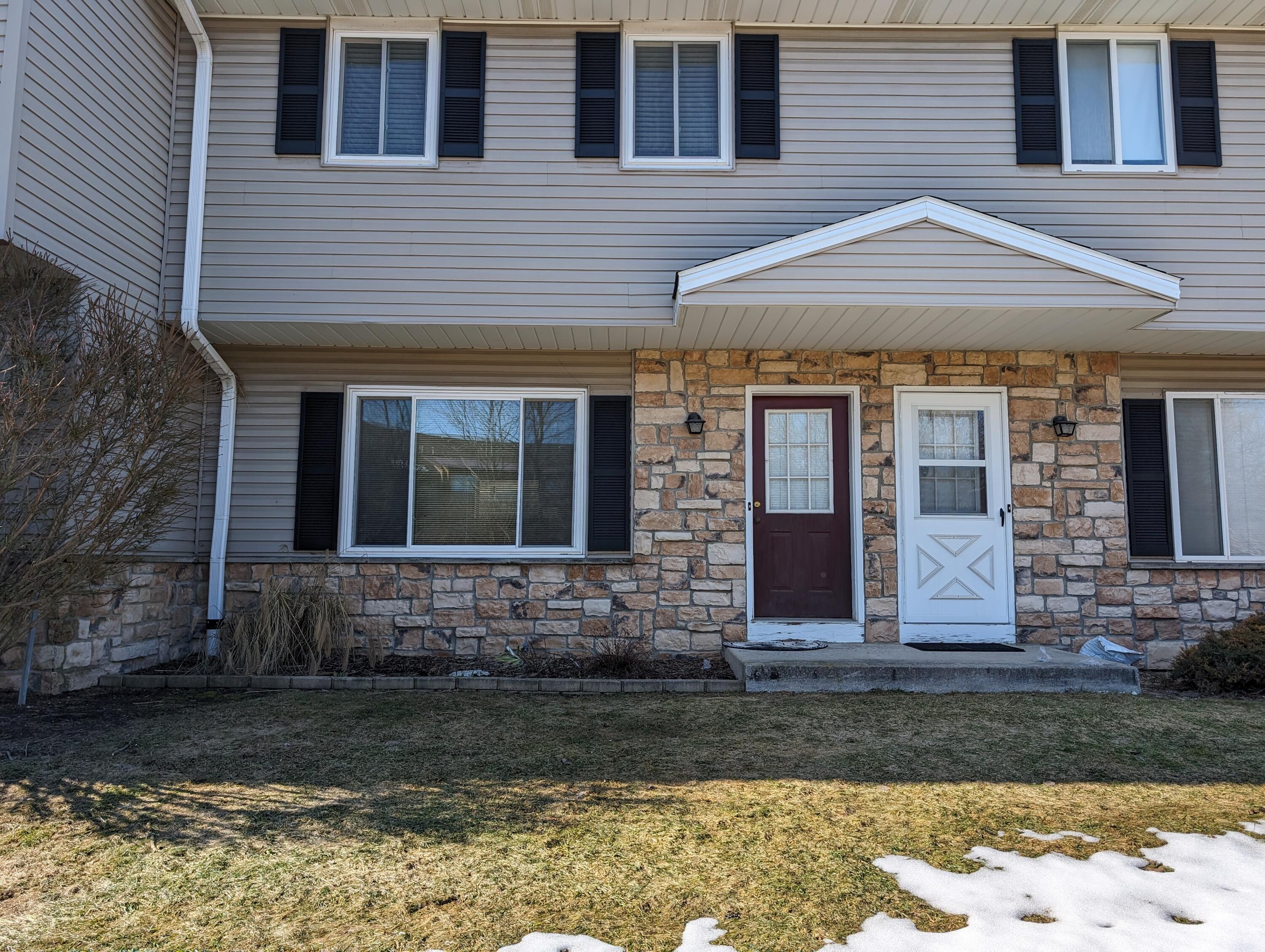 W163N11518 Windsor Ct Unit: C