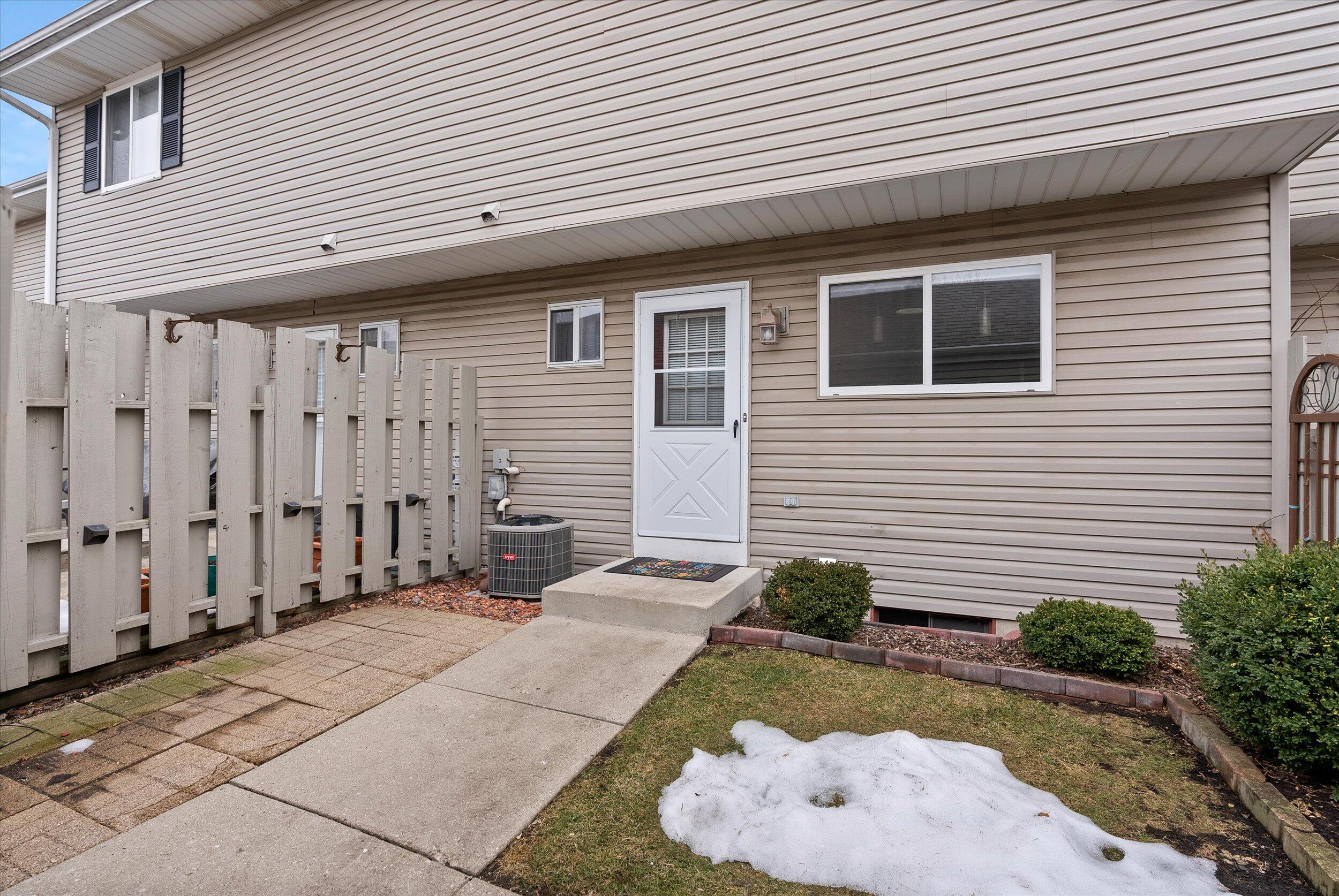 W163N11518 Windsor Ct Unit: C