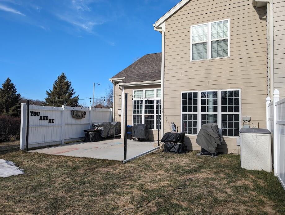 1404 S Silverbrook Dr
