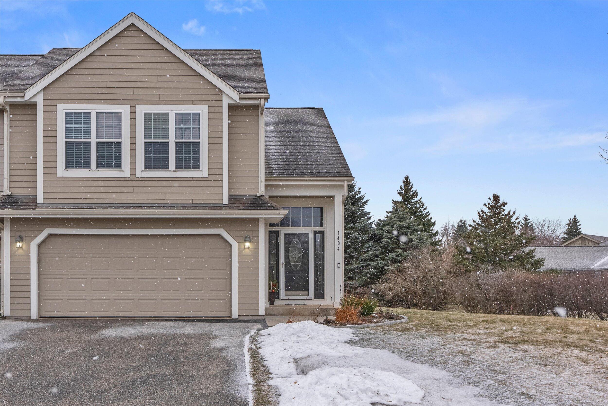 1404 S Silverbrook Dr