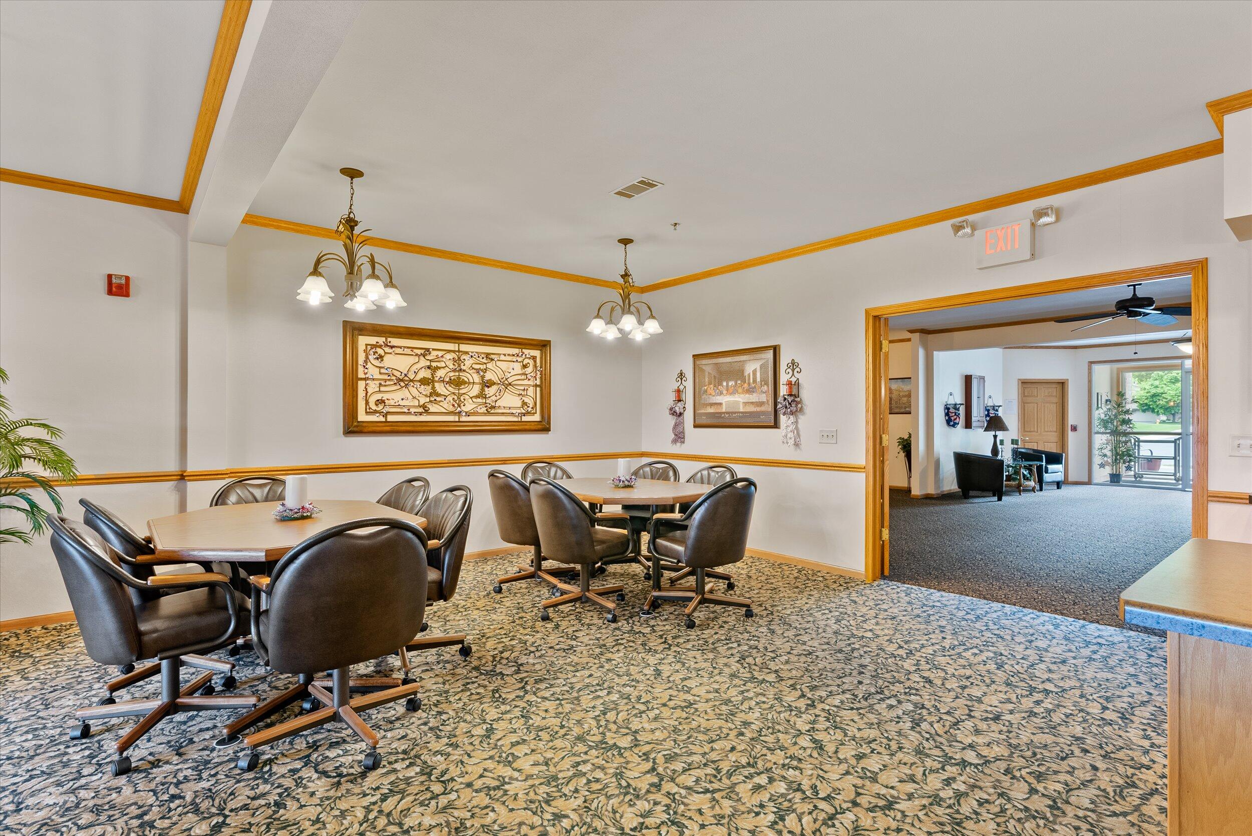 1275 Shadowood Cir Unit: 101