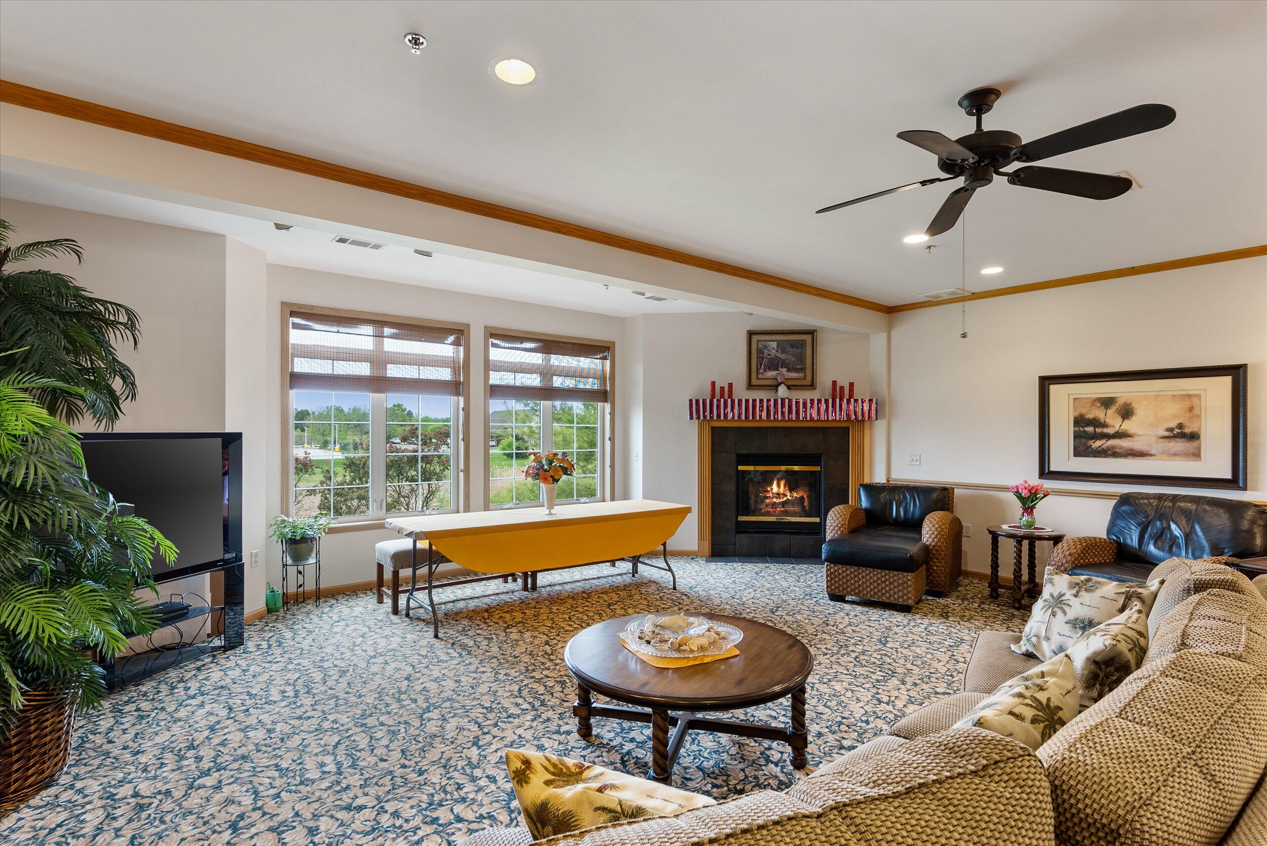 1275 Shadowood Cir Unit: 101