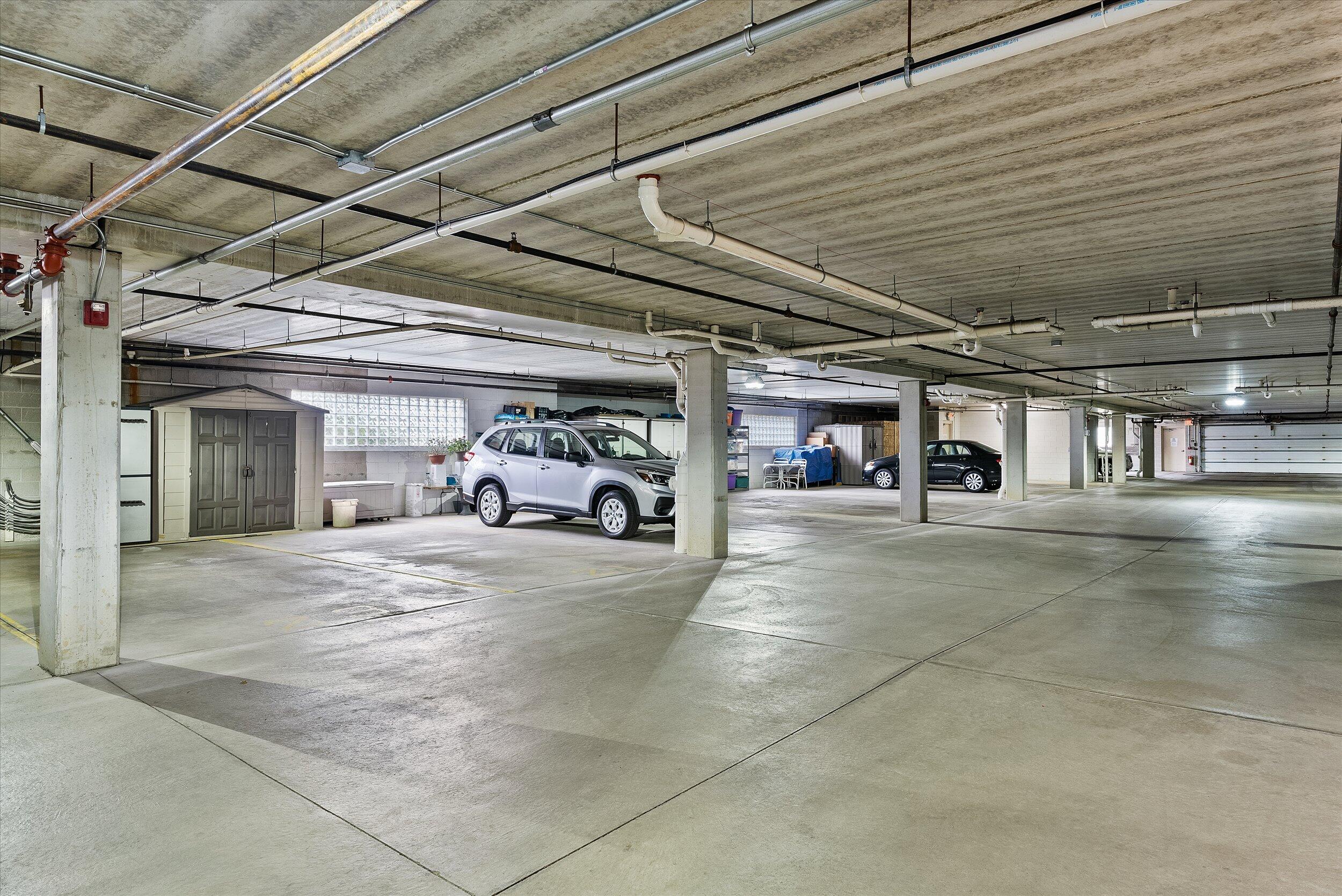 1275 Shadowood Cir Unit: 101
