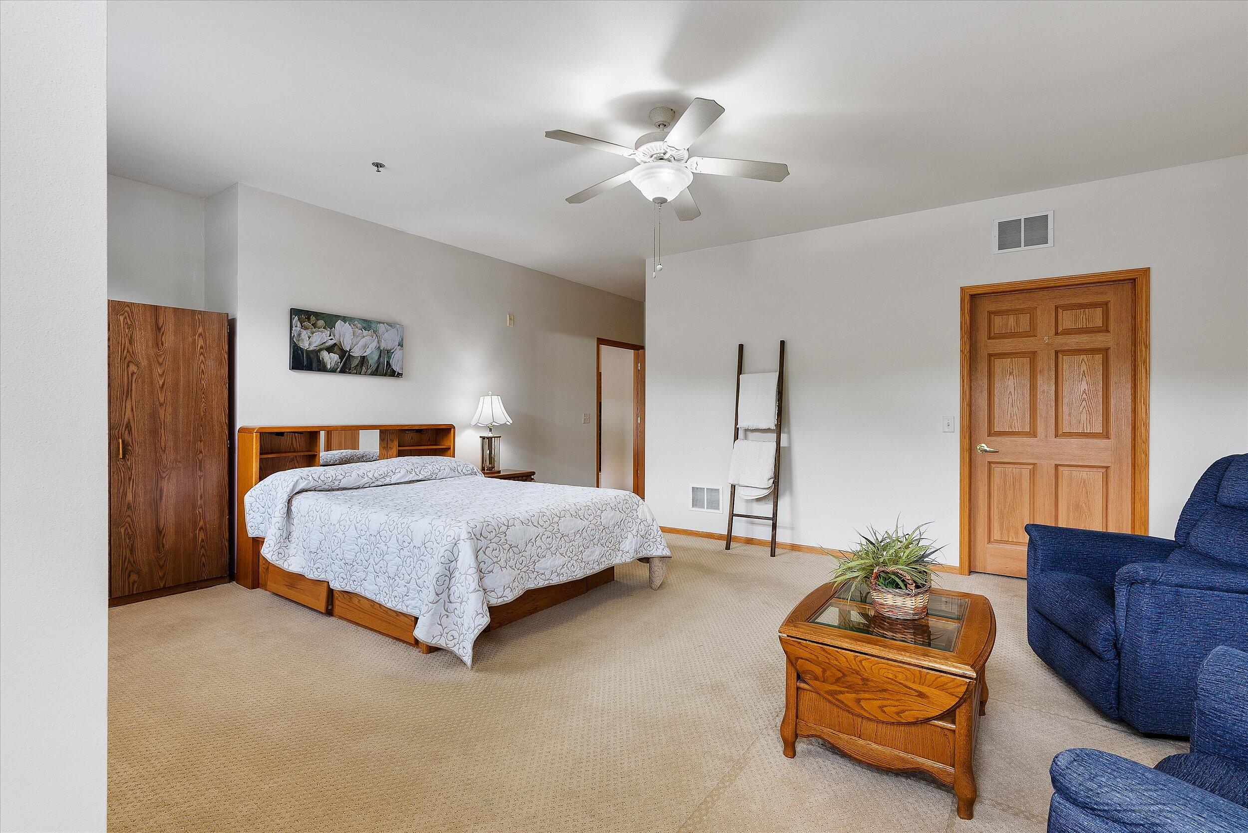 1275 Shadowood Cir Unit: 101