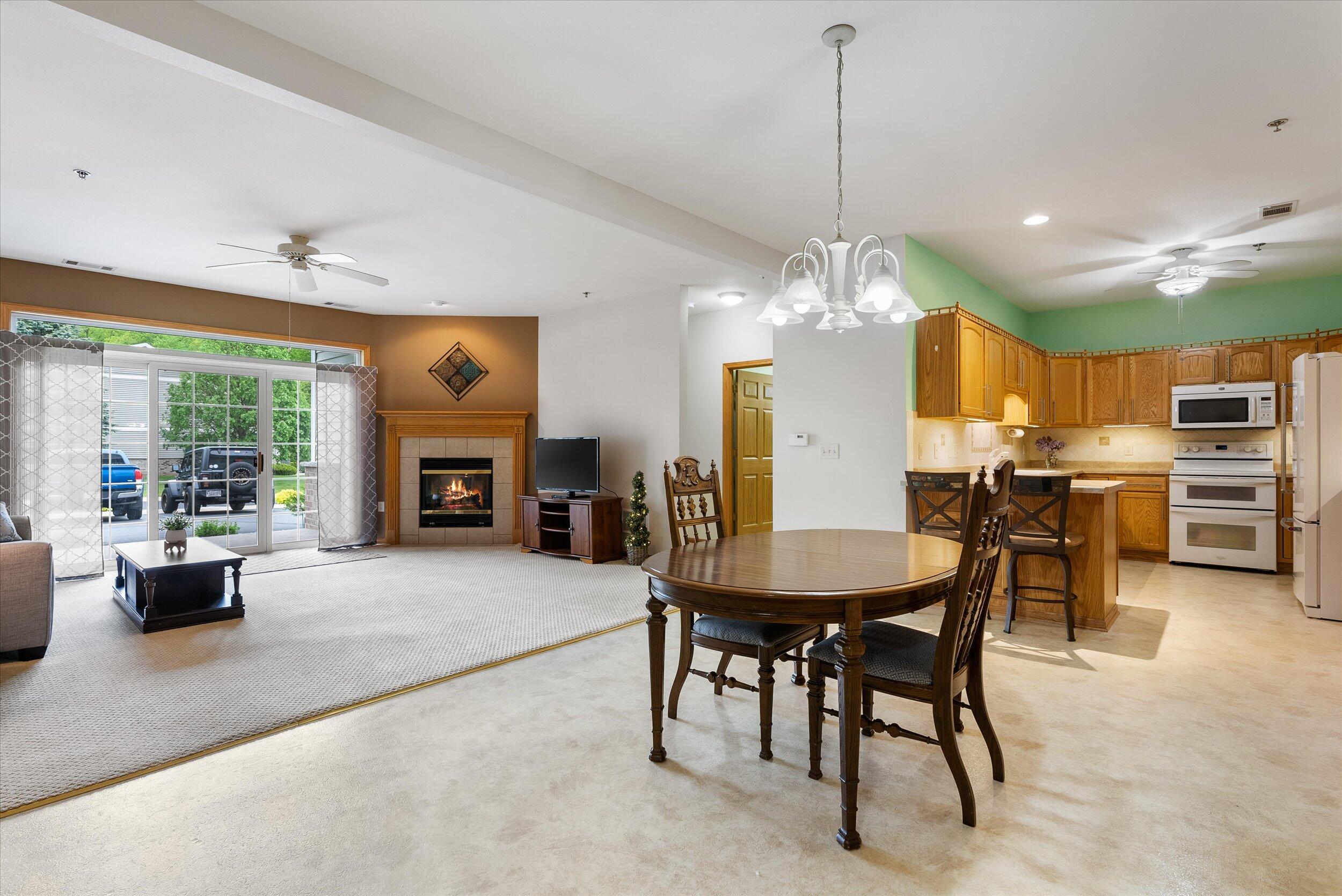 1275 Shadowood Cir Unit: 101