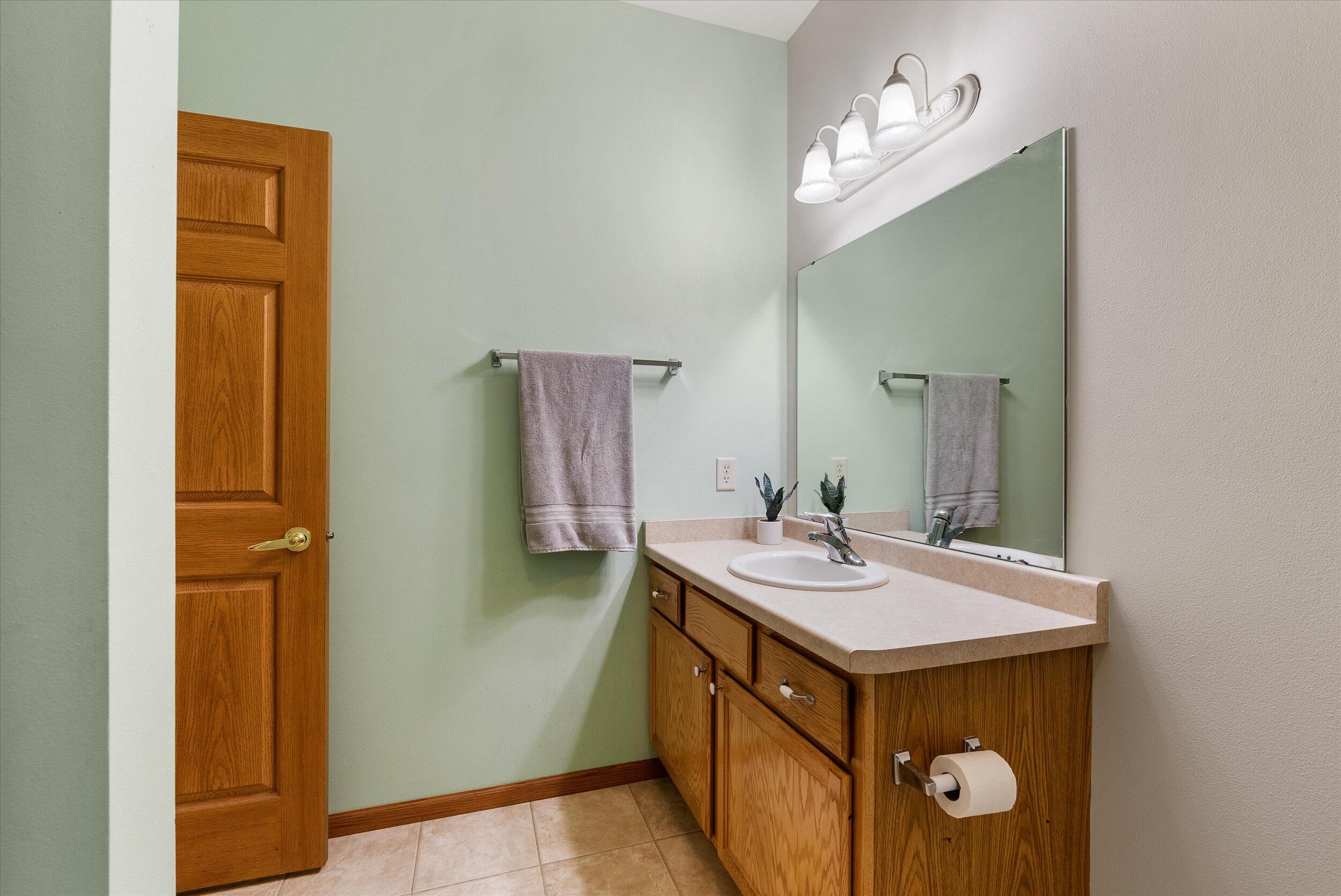 1275 Shadowood Cir Unit: 101