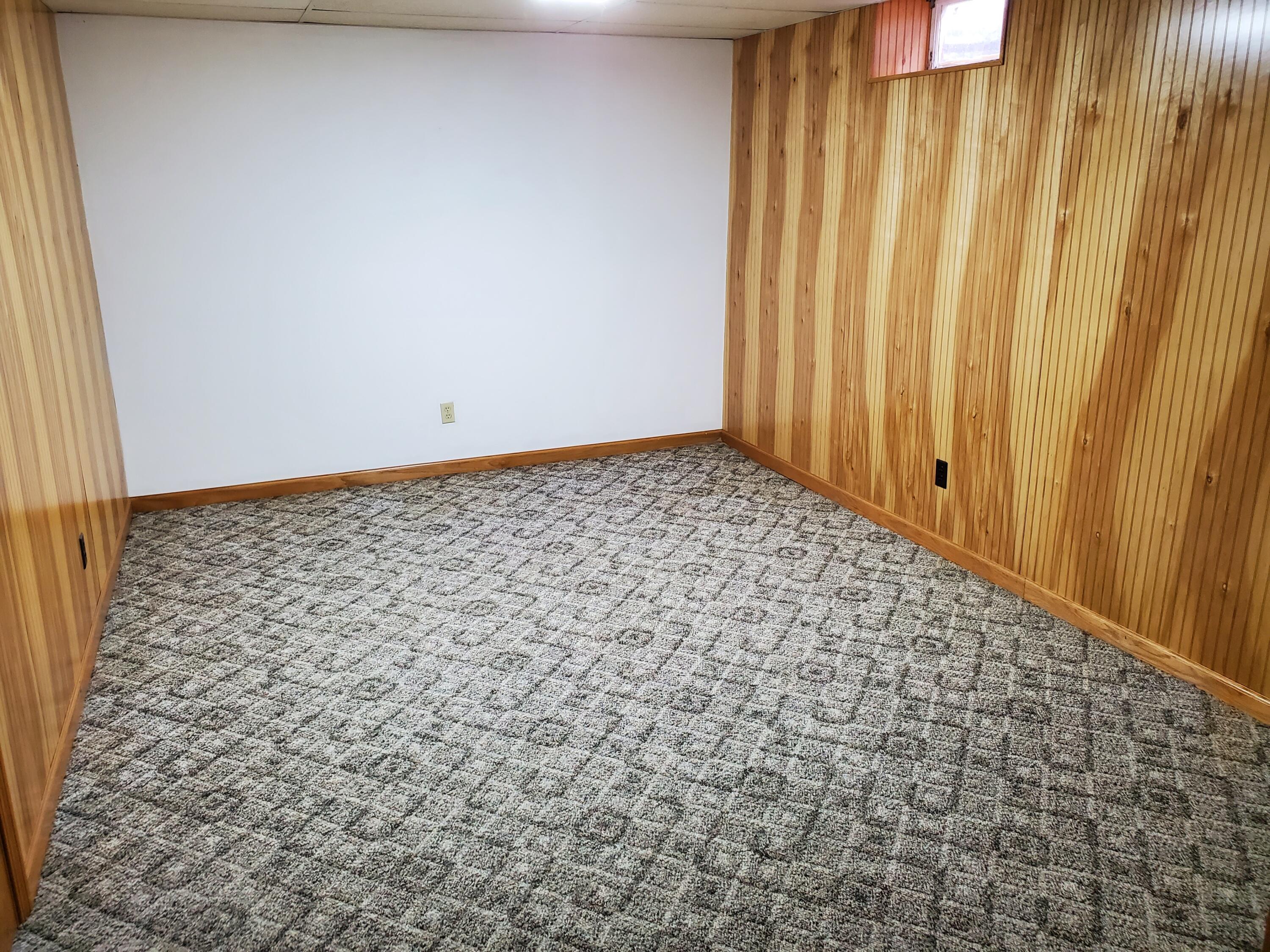 711 Jean Ct