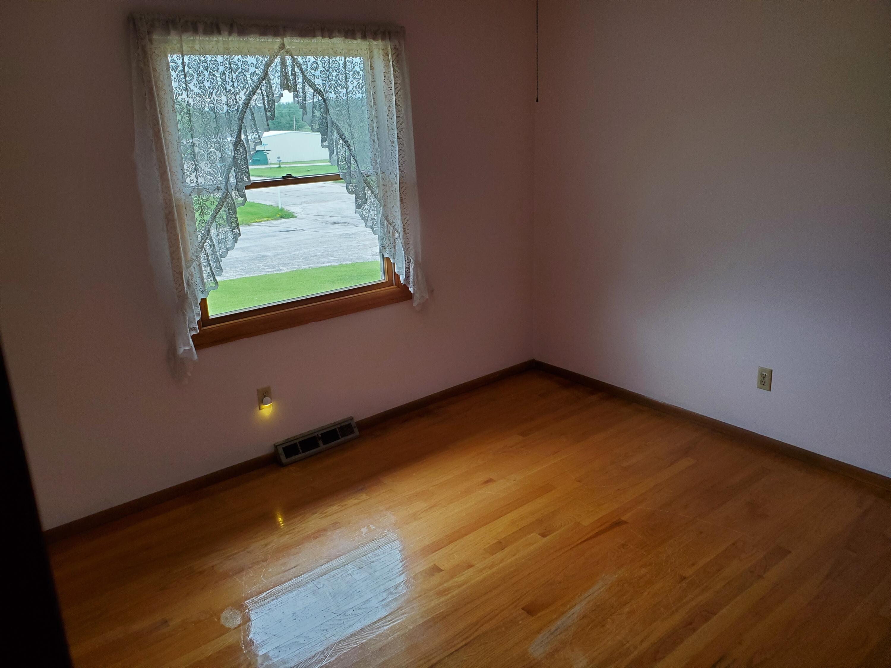 711 Jean Ct