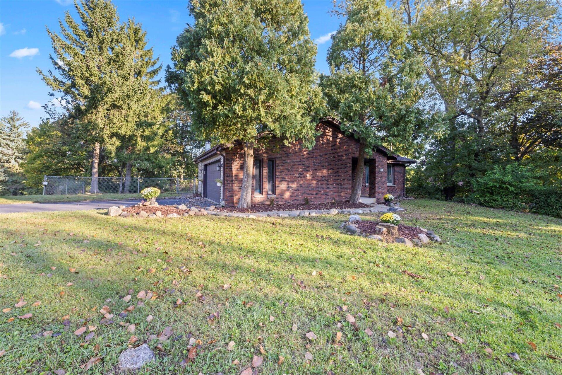 3444 Mount Ln