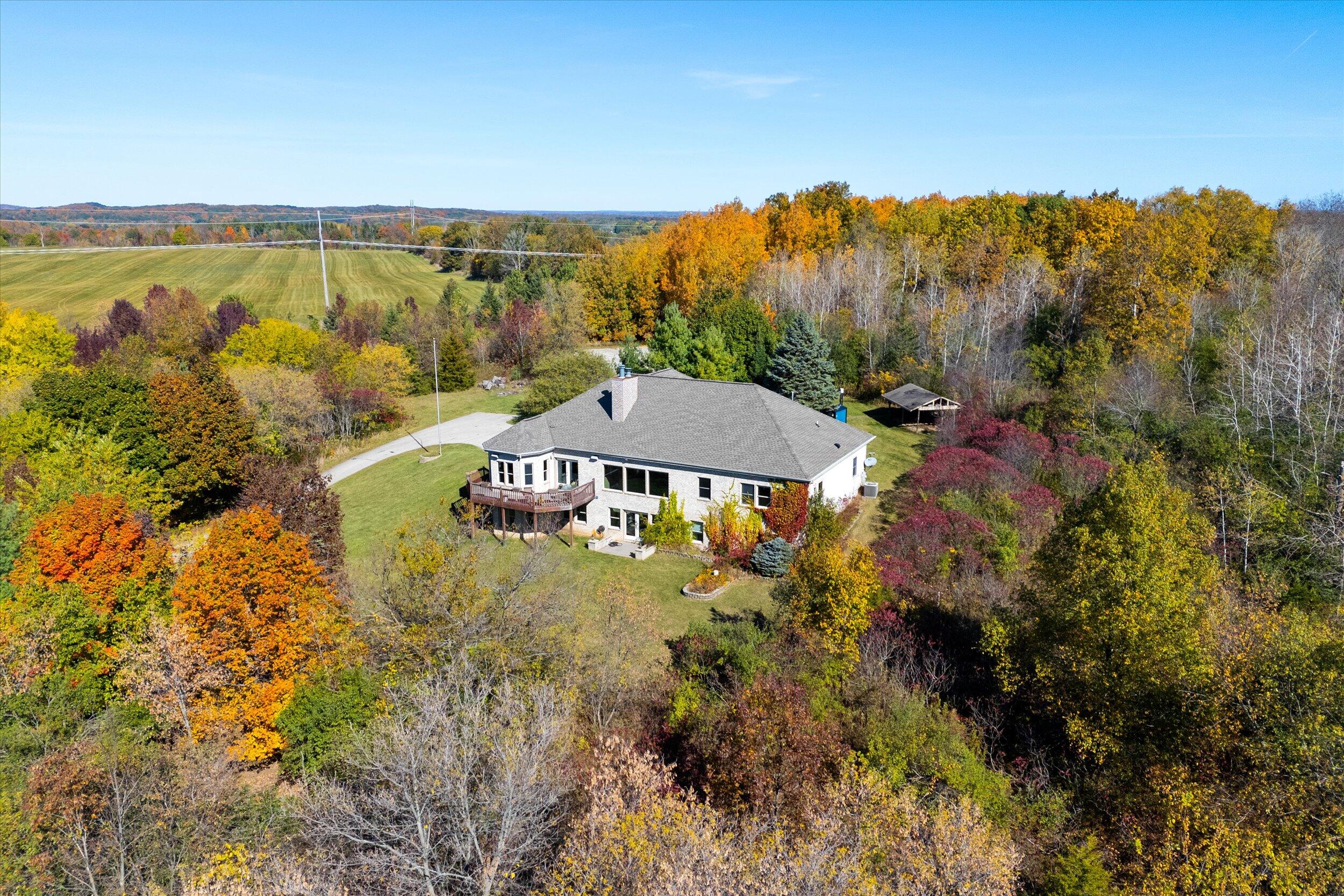 3826 Pleasant Valley Rd