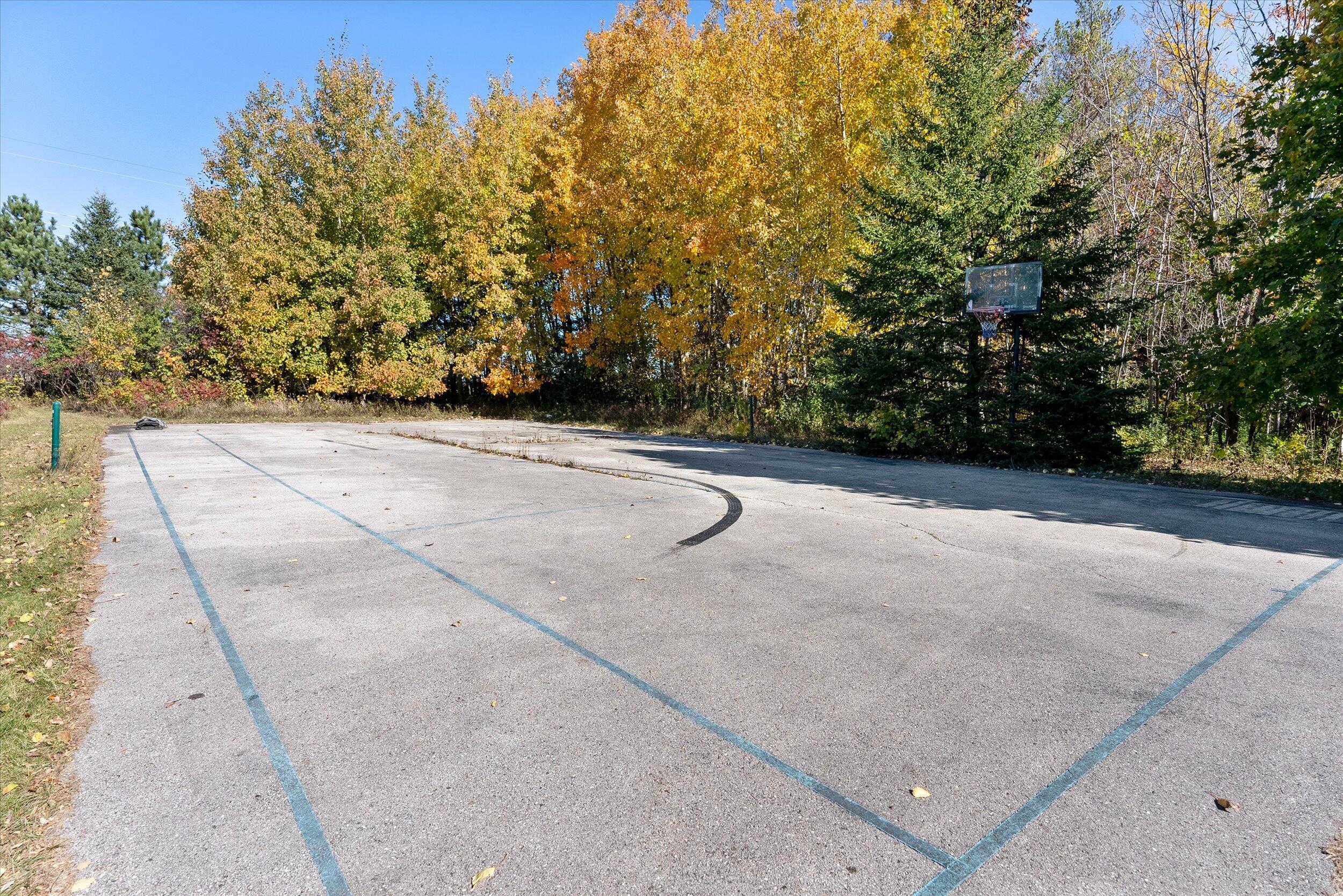 3826 Pleasant Valley Rd