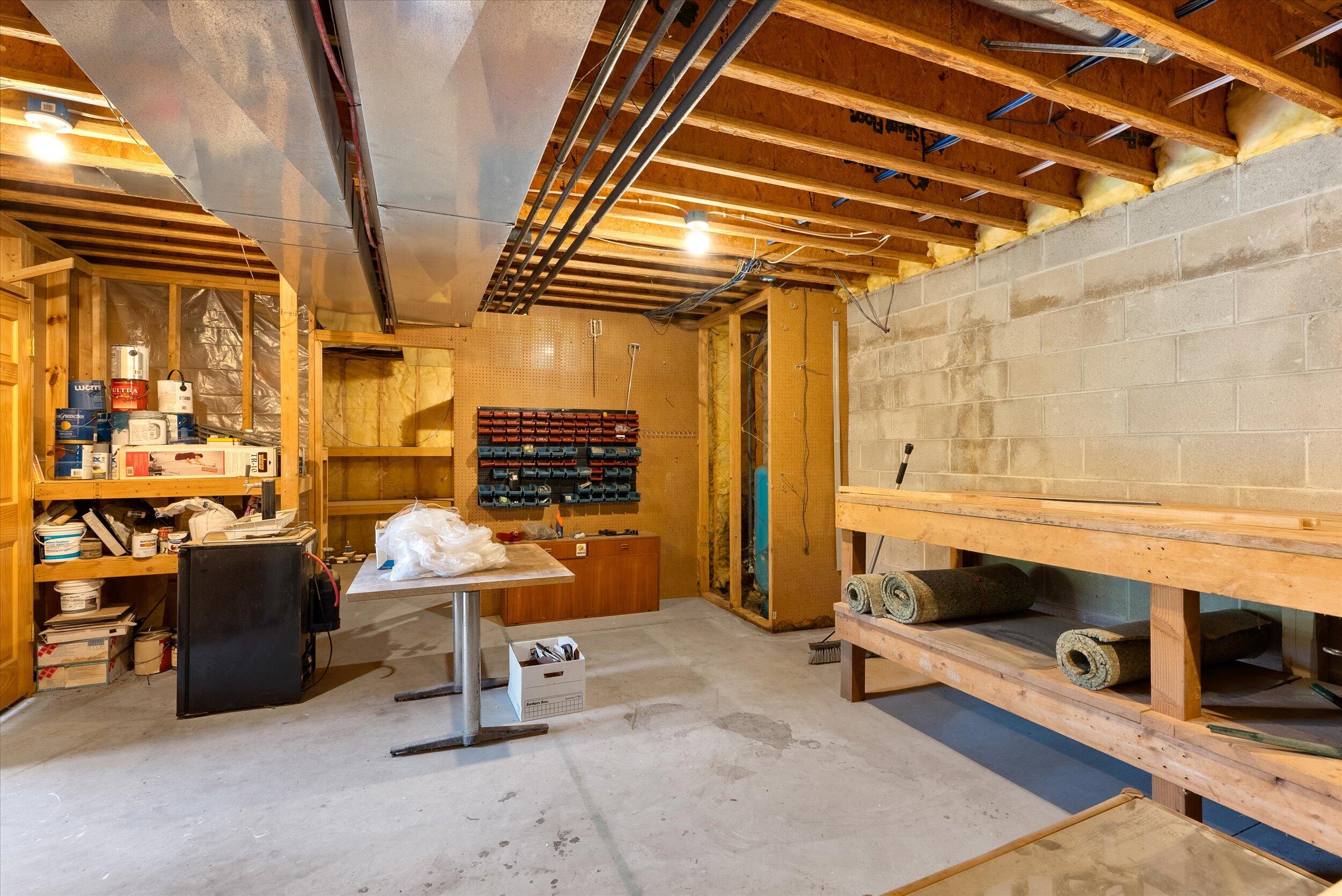 3826 Pleasant Valley Rd