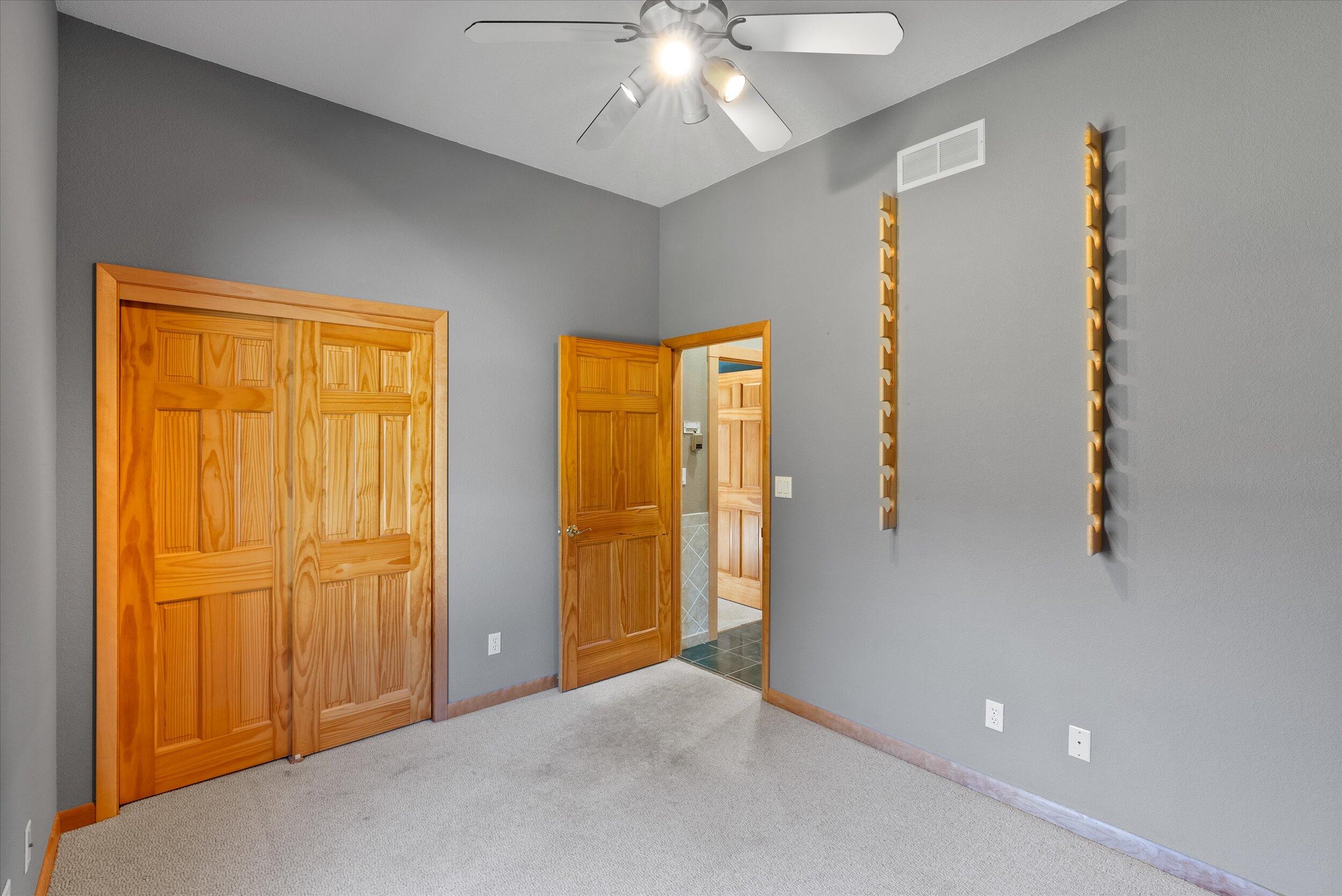 3826 Pleasant Valley Rd