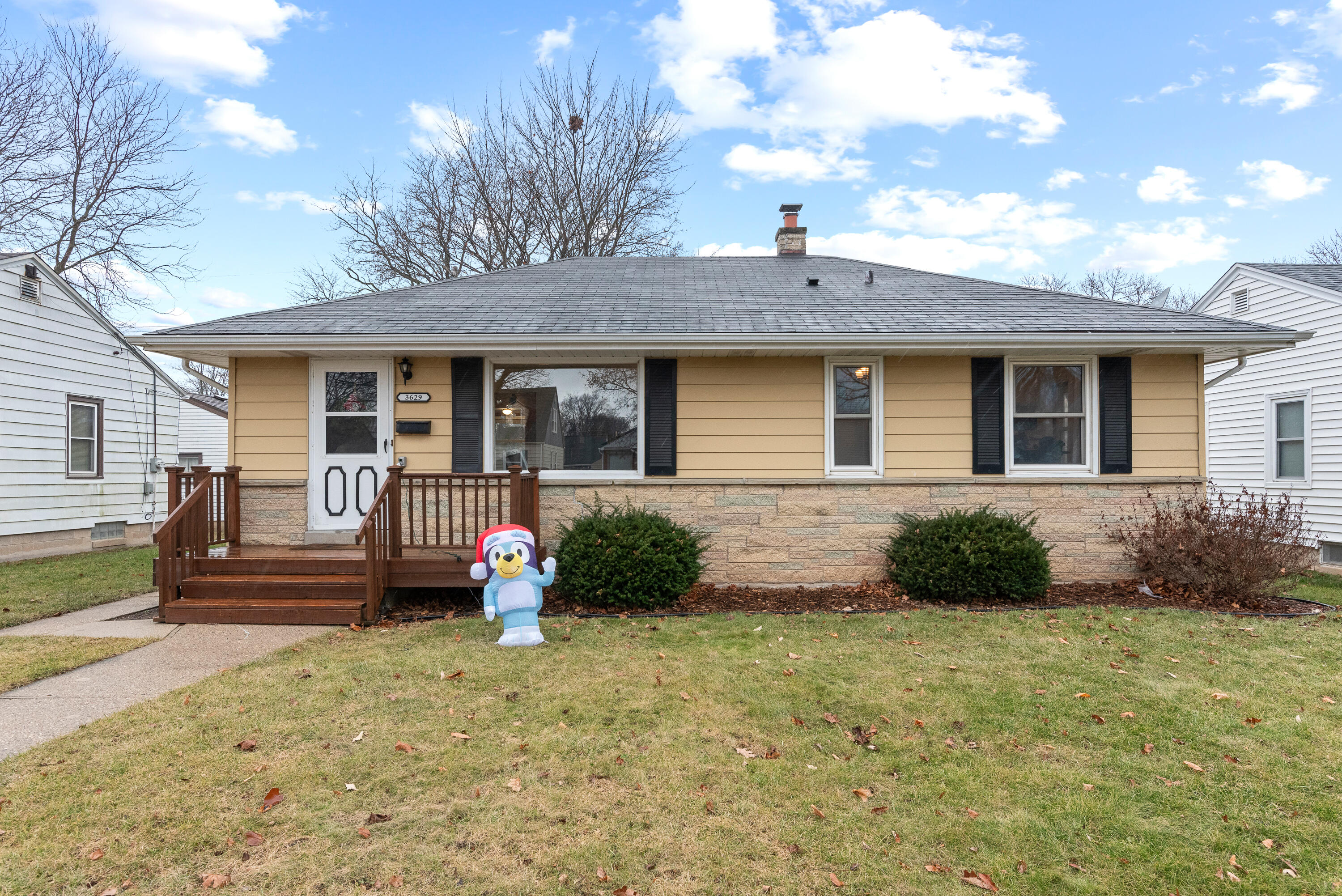 3629 N 97th Pl