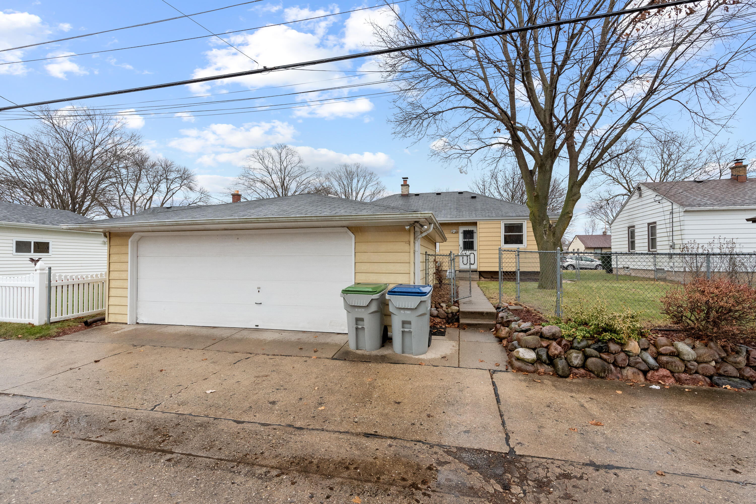 3629 N 97th Pl