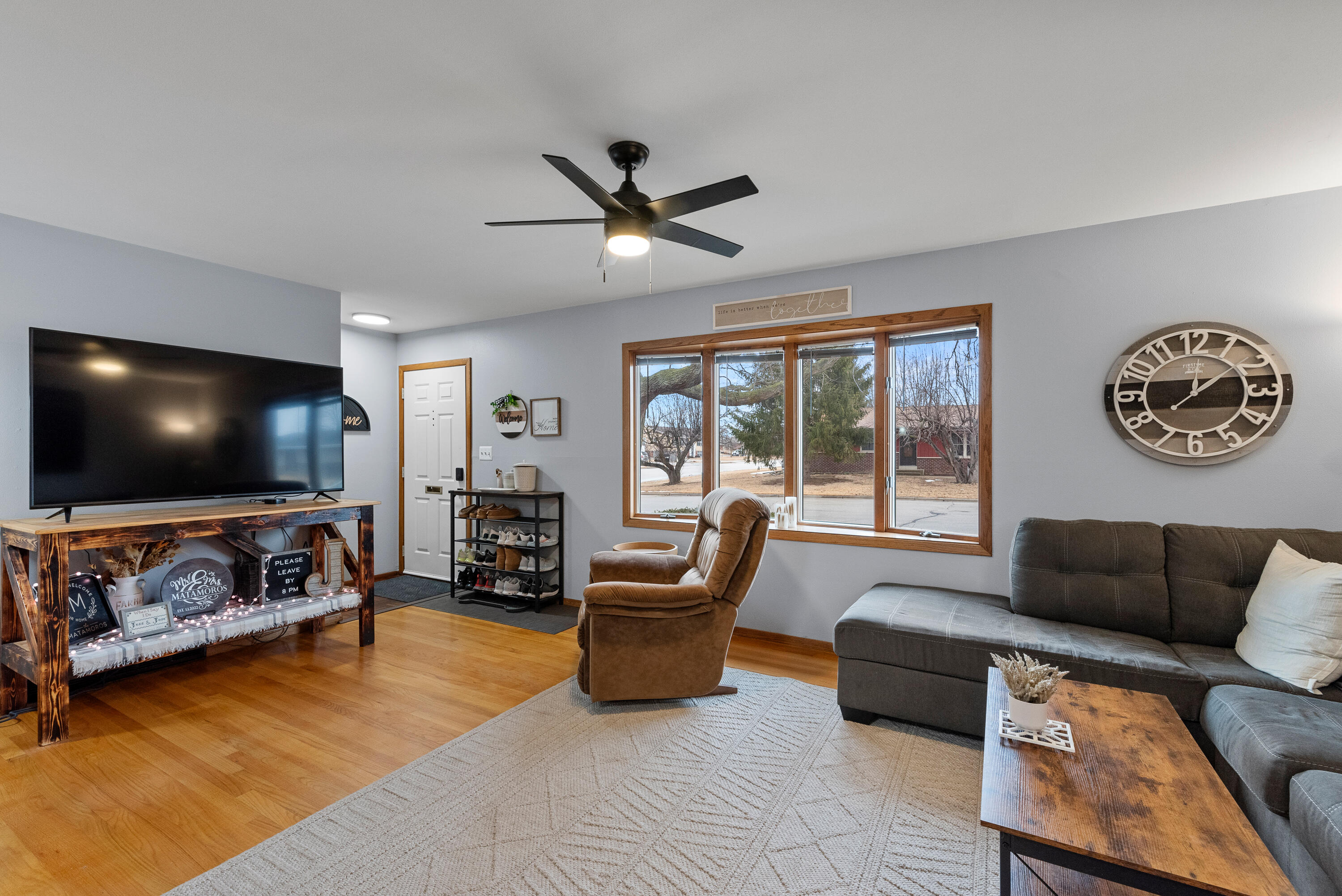 241 Manor Dr