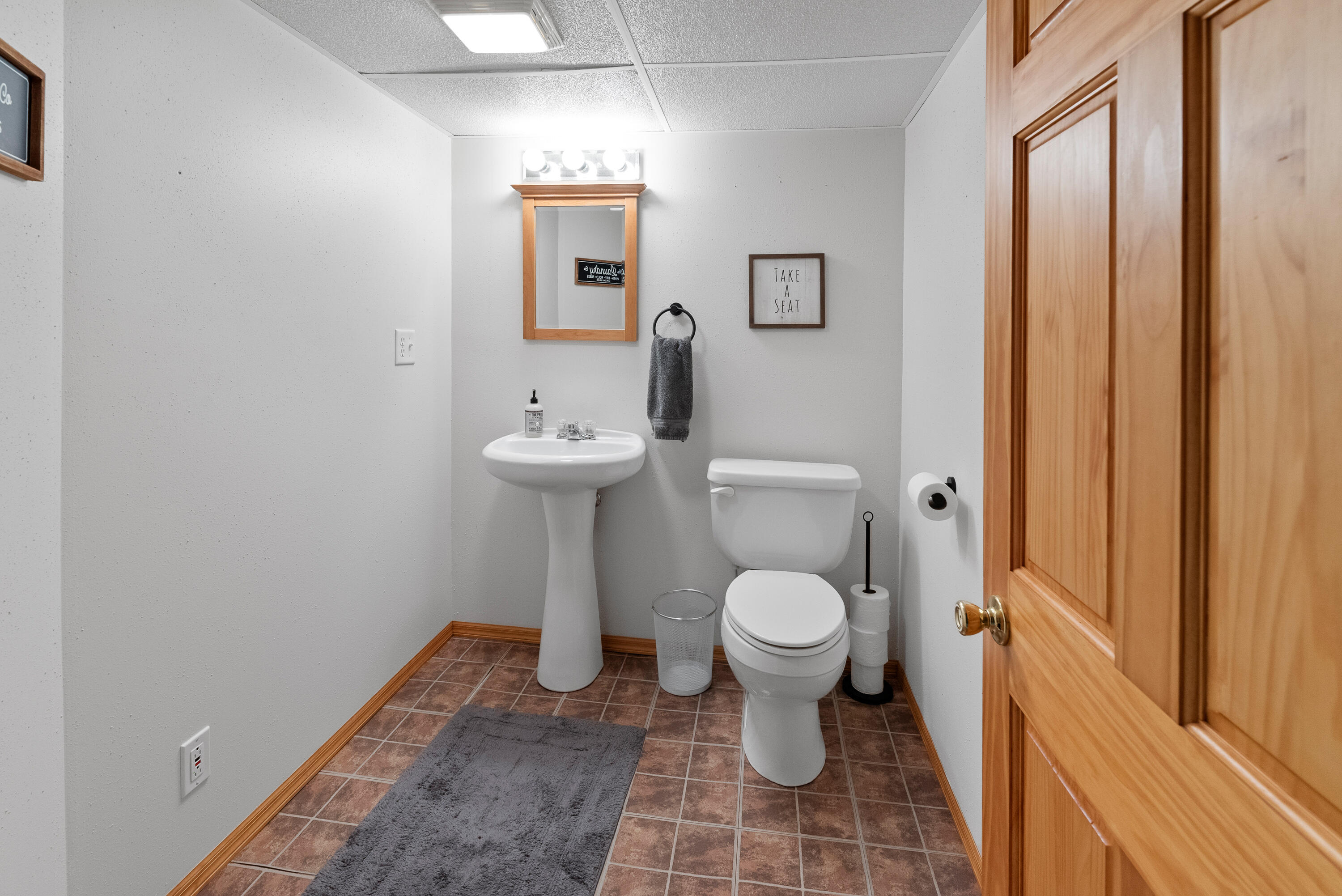 241 Manor Dr
