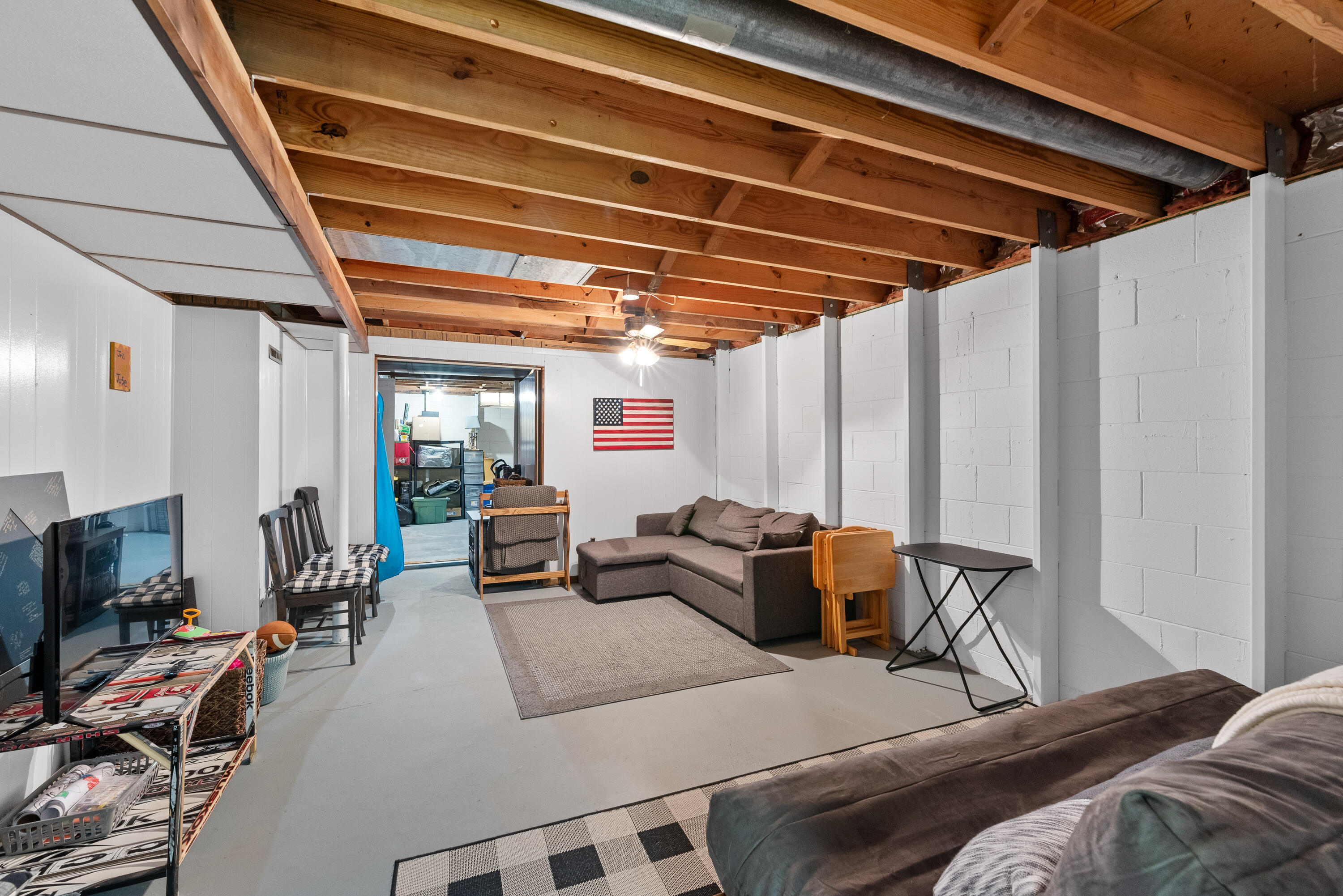 241 Manor Dr