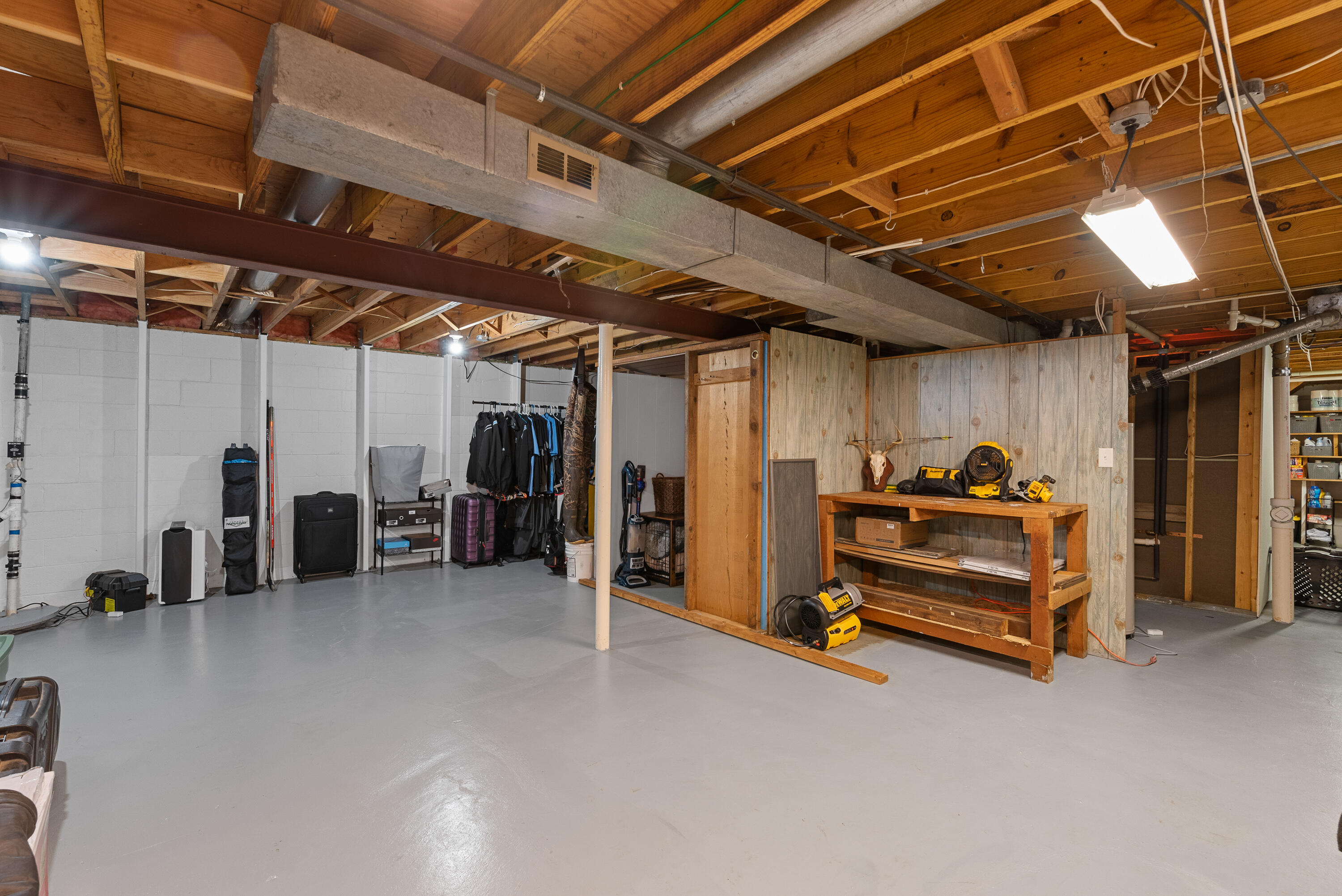 241 Manor Dr