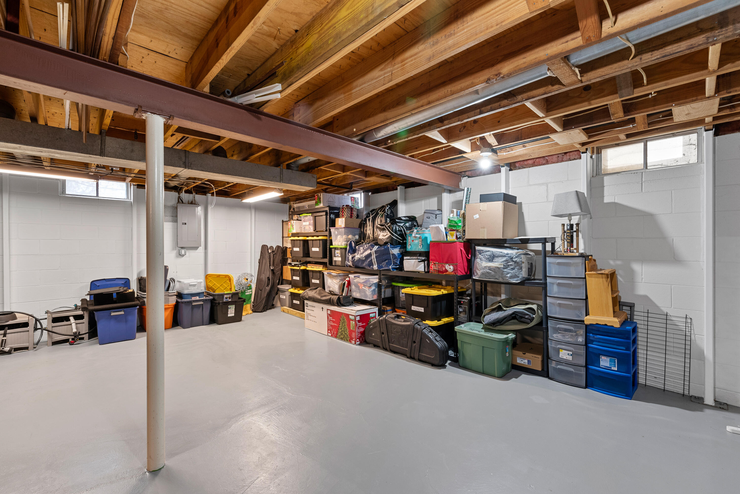 241 Manor Dr