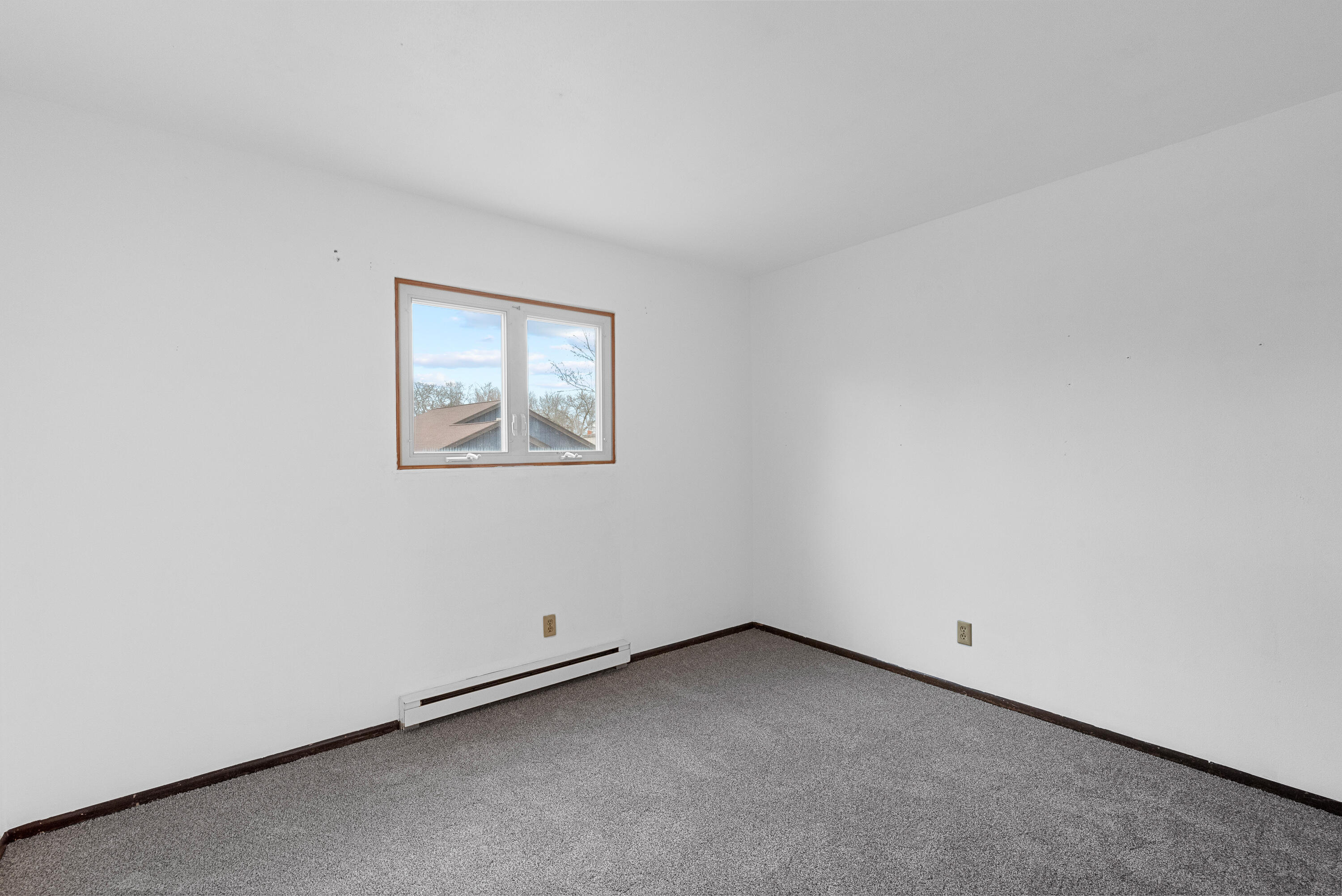 555 E Golden Ln