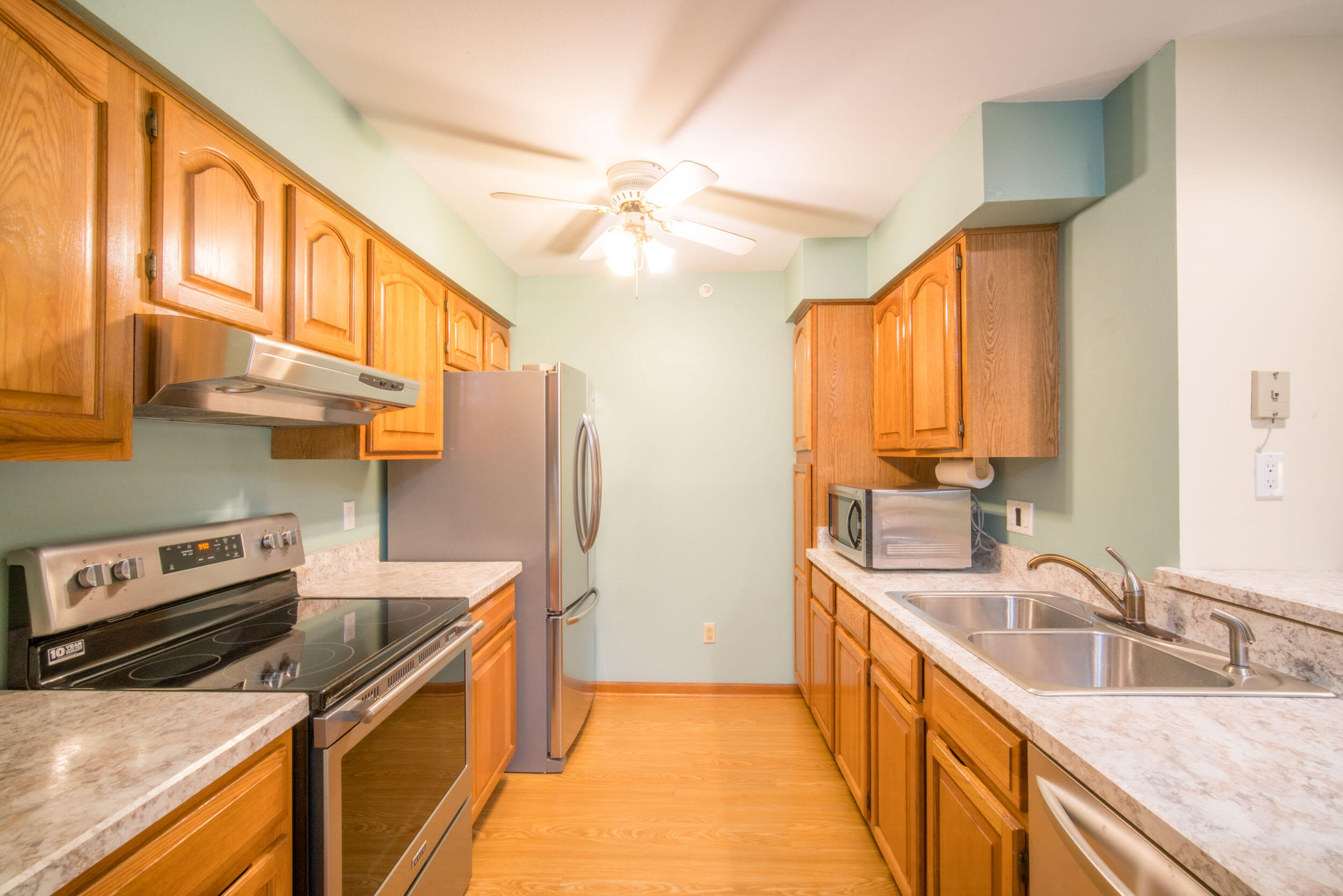 530 N Silverbrook Dr Unit: 128