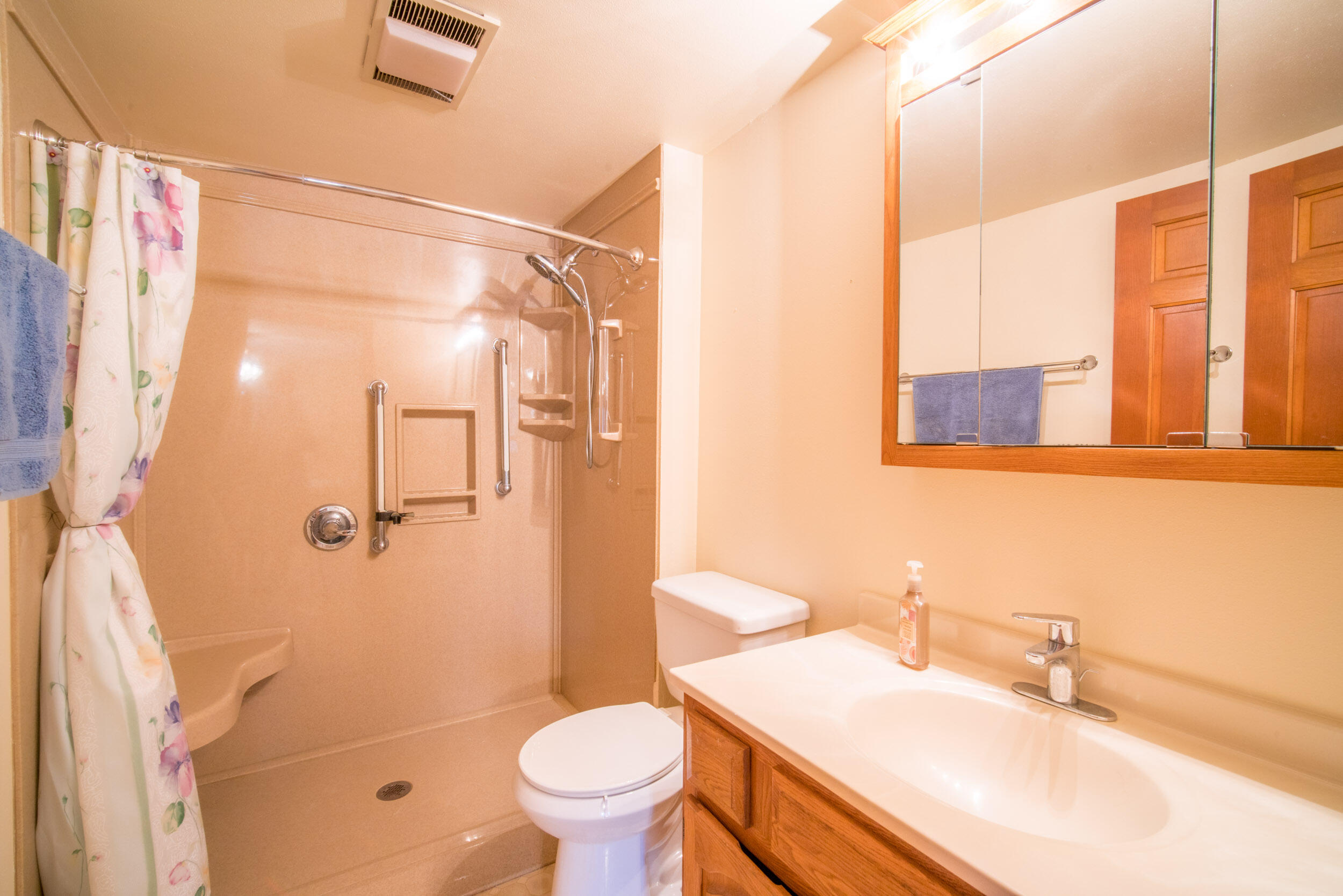 530 N Silverbrook Dr Unit: 128
