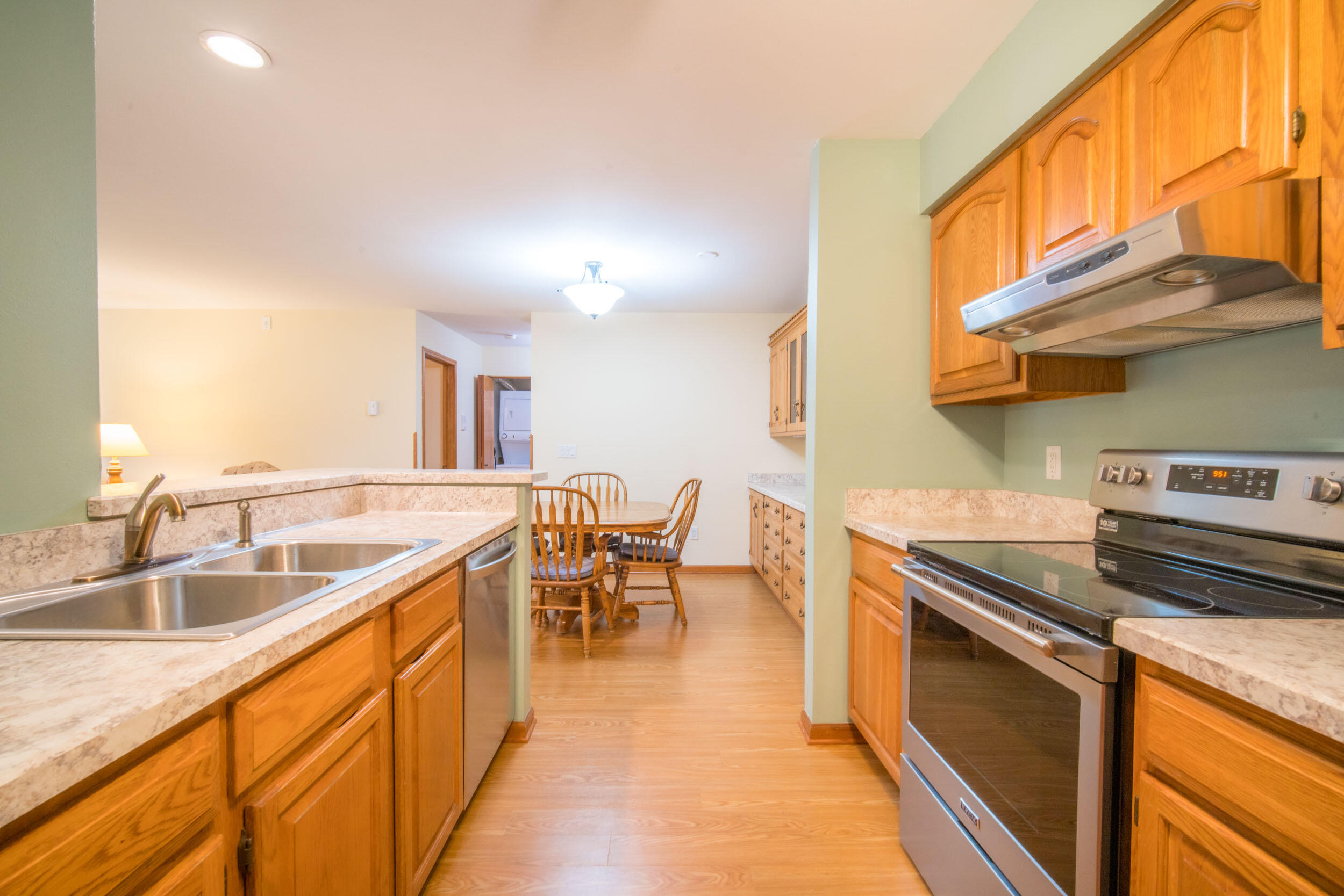 530 N Silverbrook Dr Unit: 128