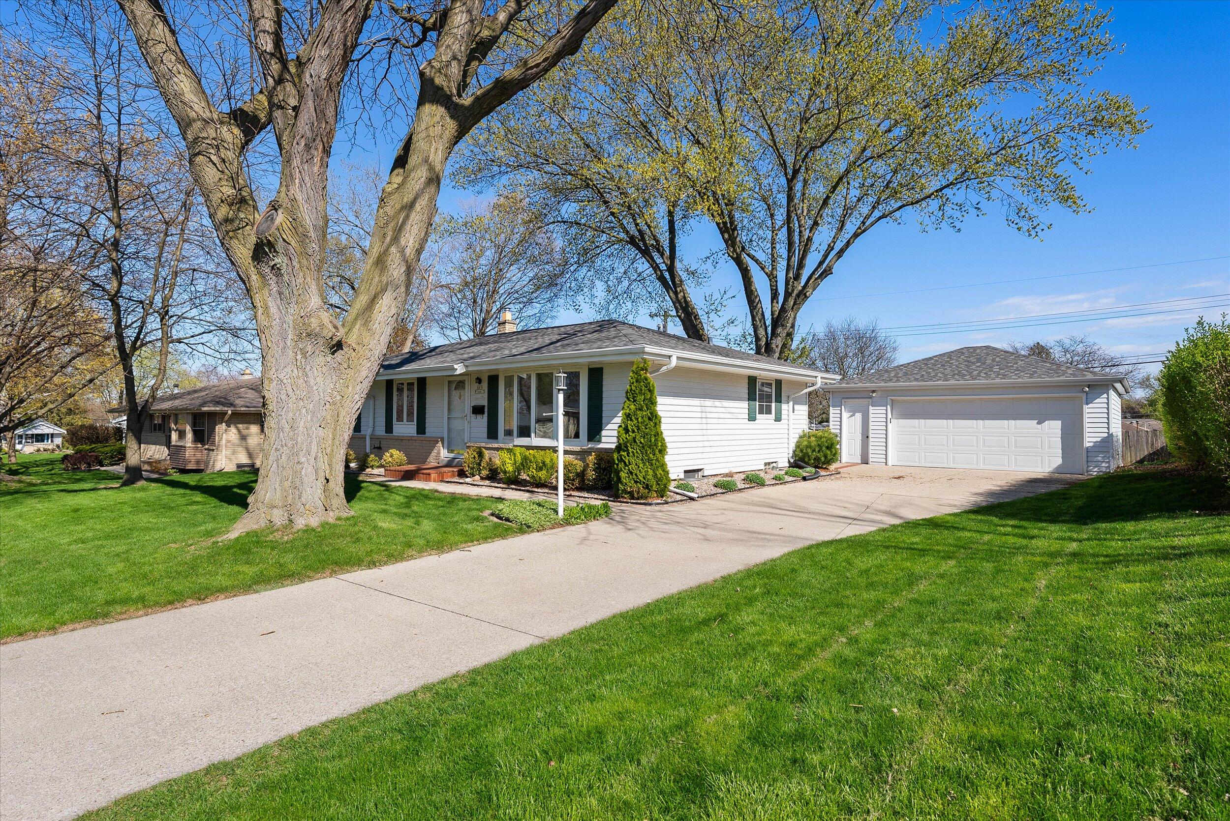 N85W14617 Manchester Dr