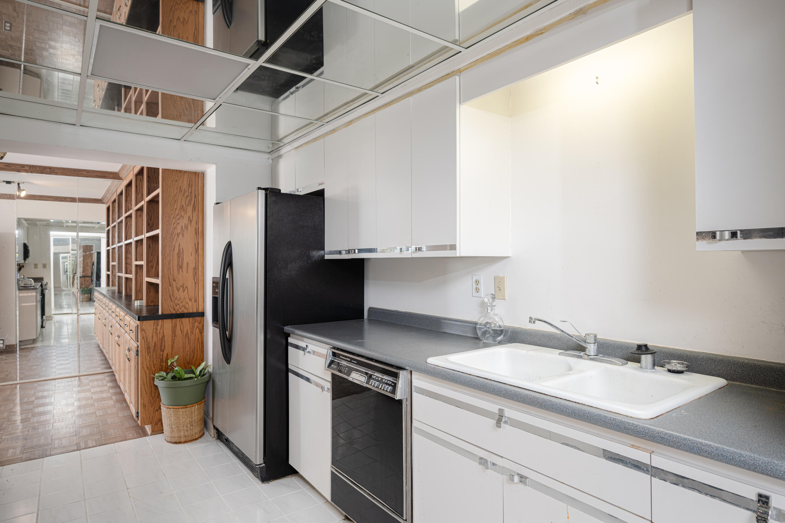 2525 S Shore Dr Unit: 25C