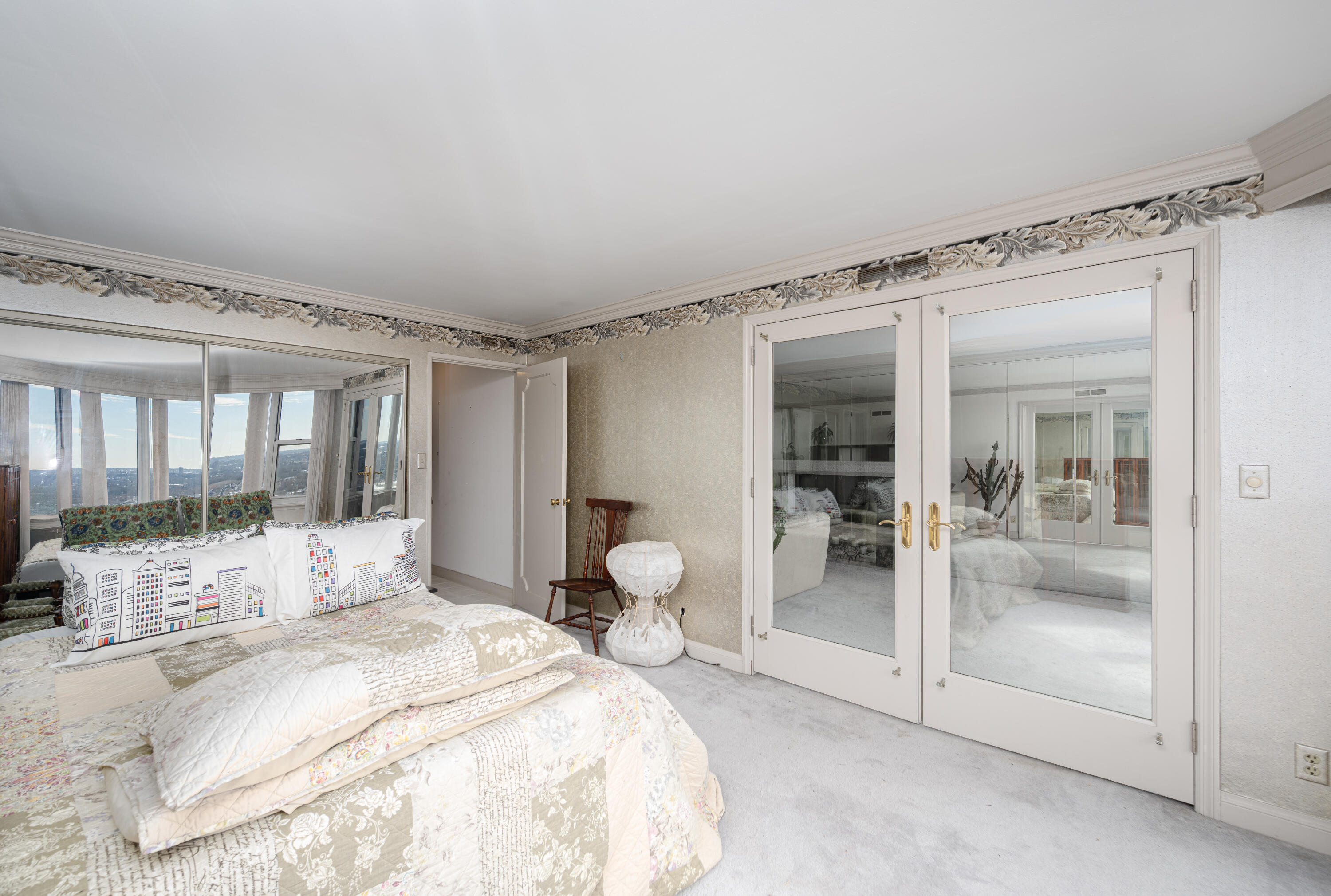 2525 S Shore Dr Unit: 25C