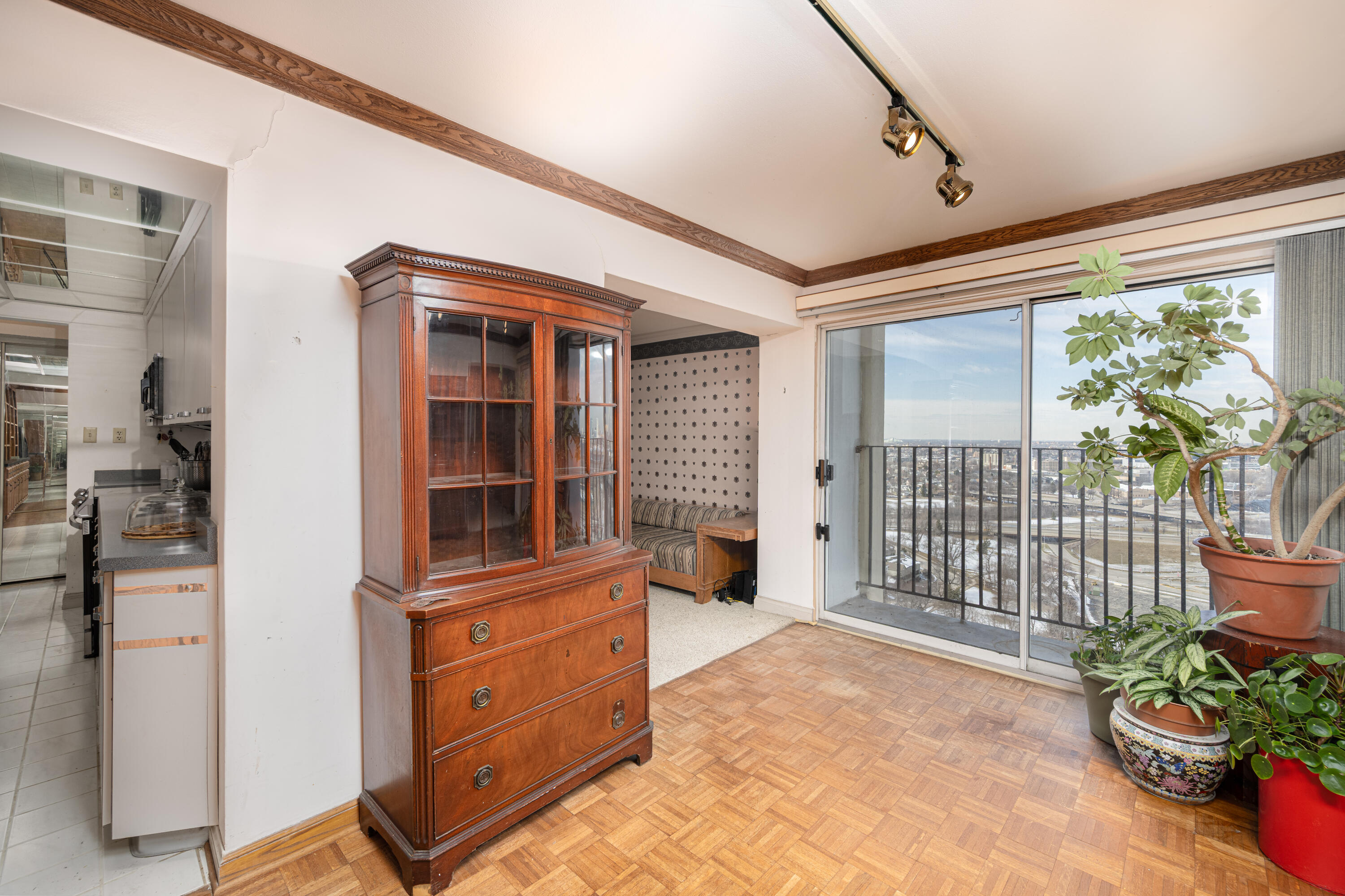 2525 S Shore Dr Unit: 25C