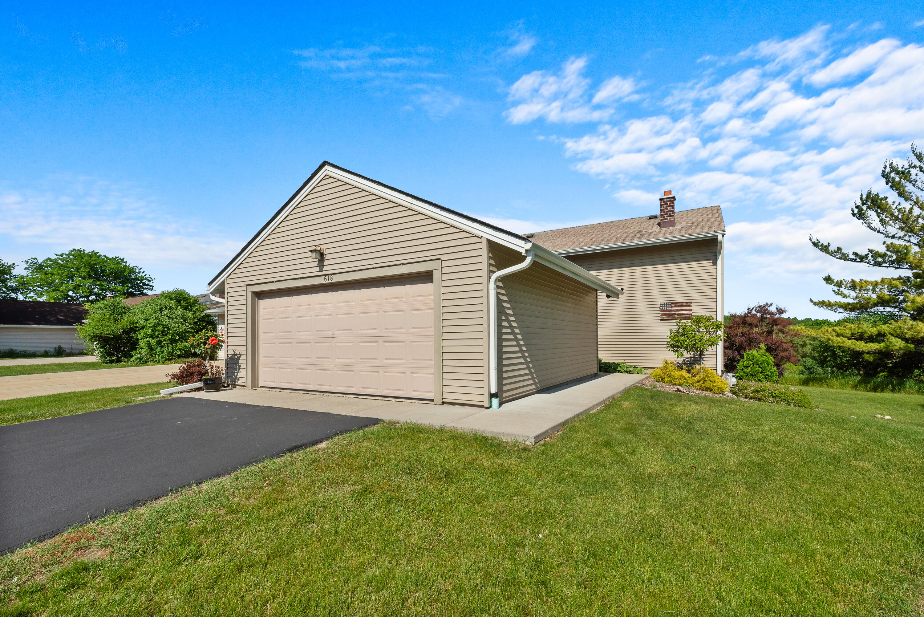 618 Westridge Dr