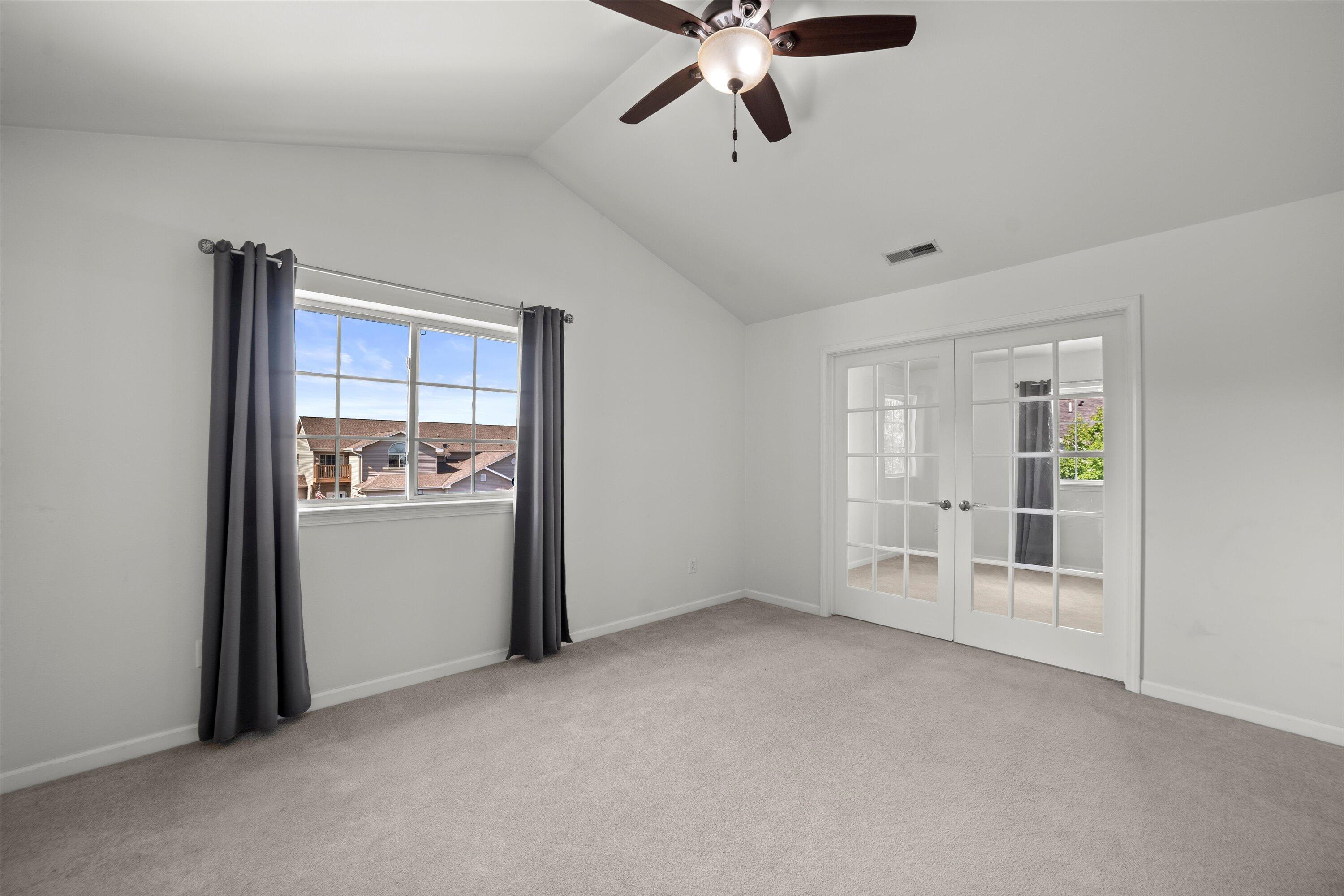 W197N17022 Stonewall Dr