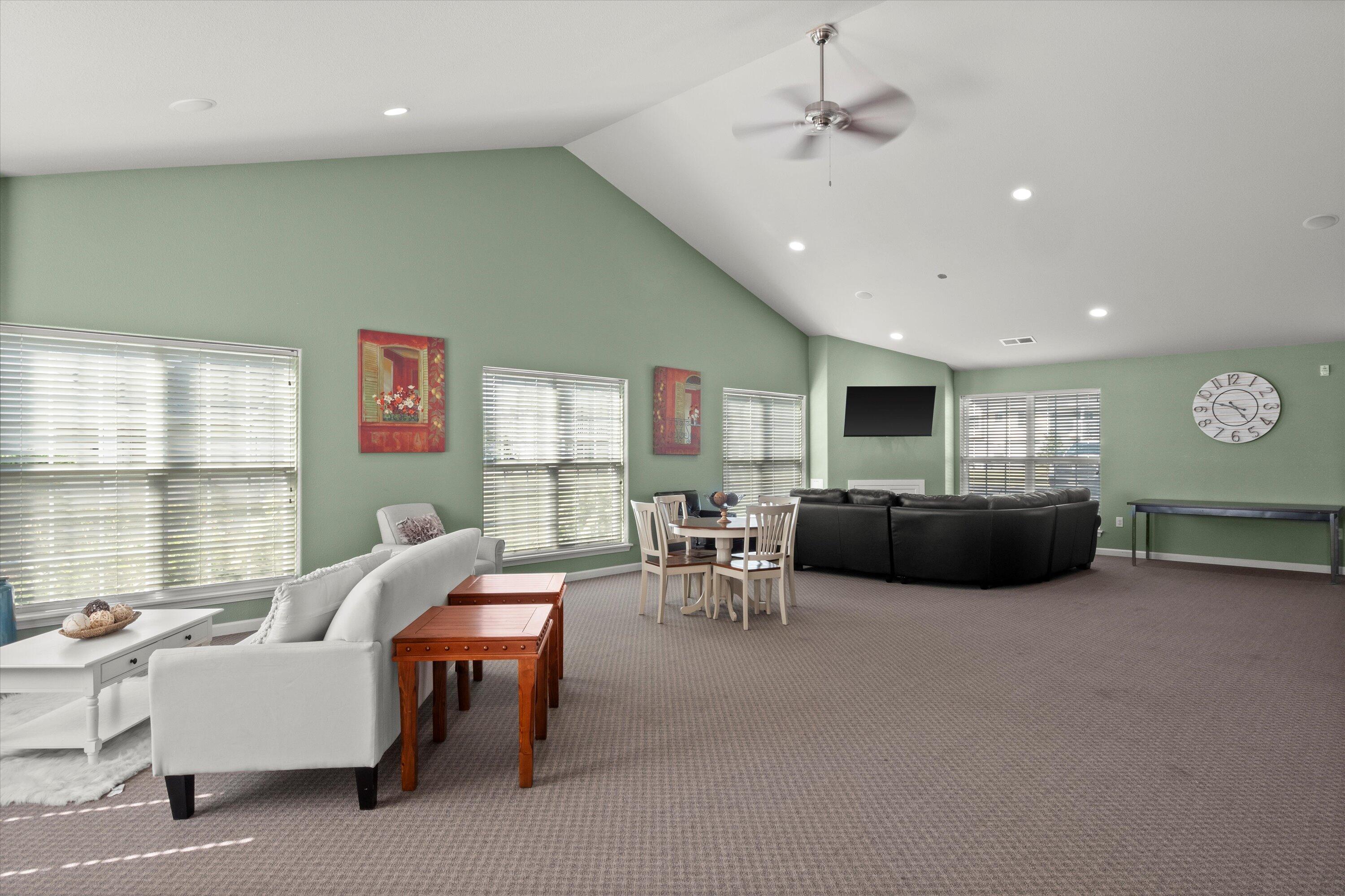 W197N17022 Stonewall Dr