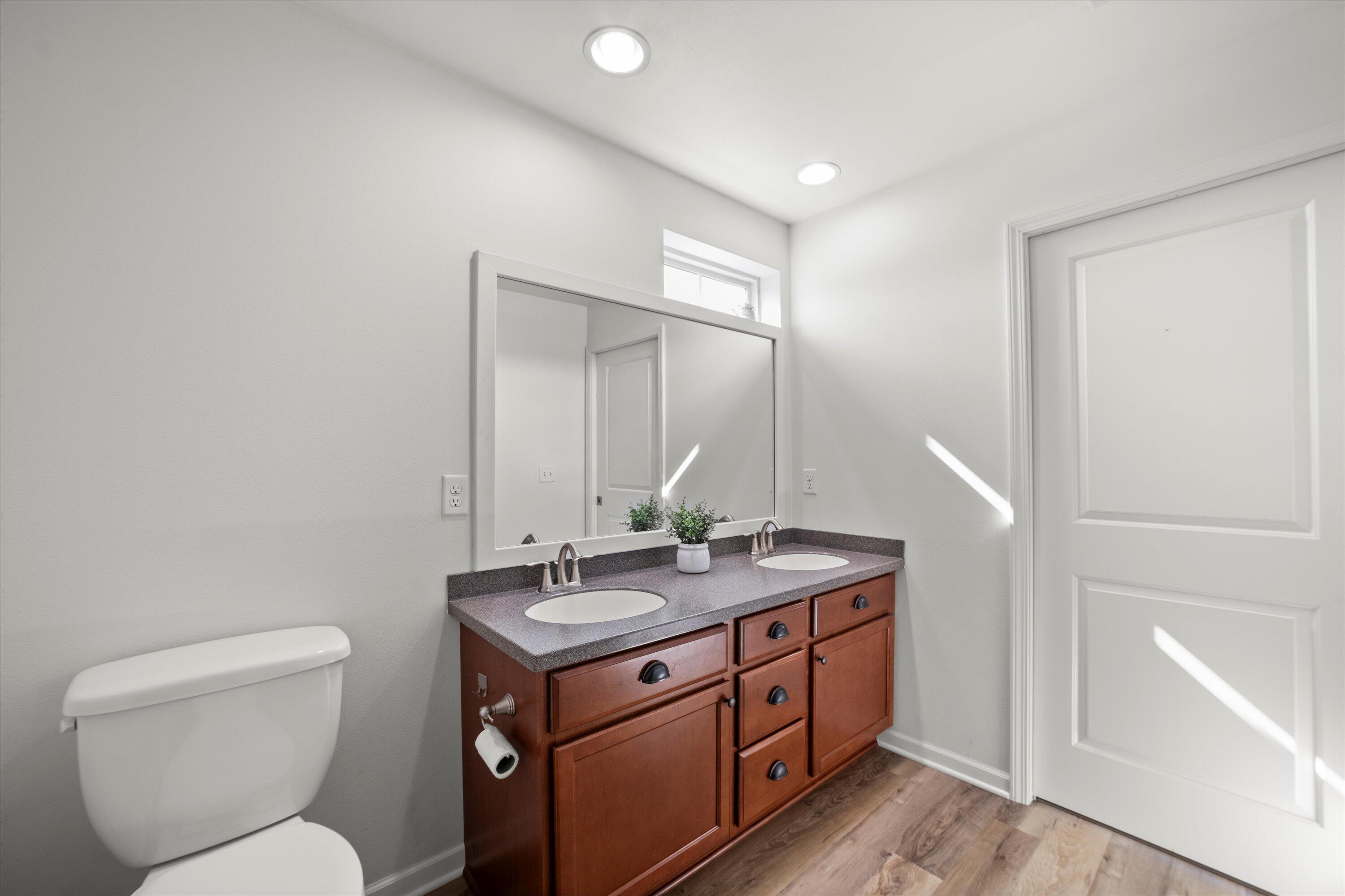 W197N17022 Stonewall Dr